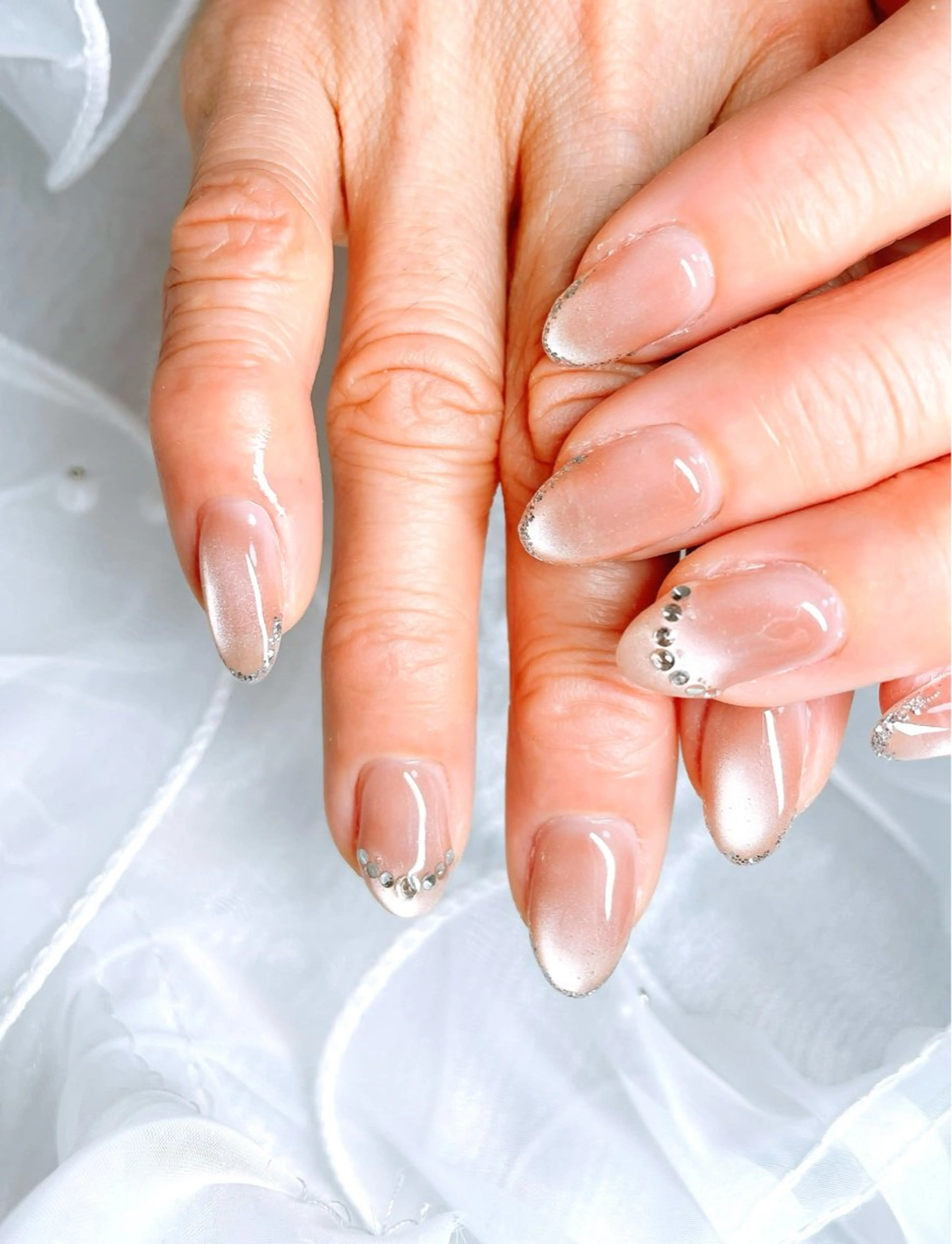 ネイル ラメ(グリッター) マグネットネイル ストーンネイル ハンドネイル ハンドケア GAL_ NAILのネイルデザイン