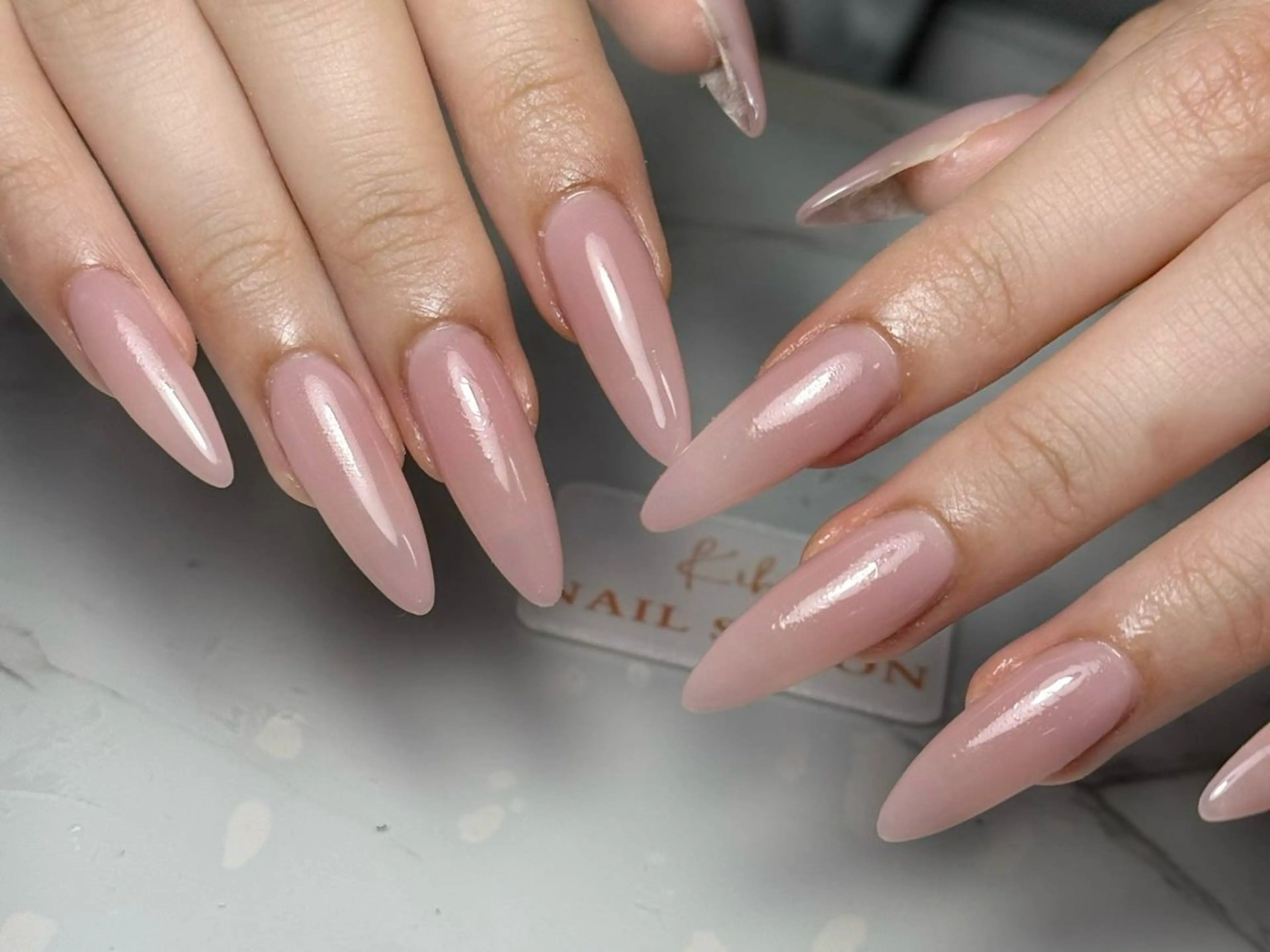 ネイル アートネイル フレンチネイル ジェルネイル グラデーション 韓国ネイル ハンドネイル ハンドケア さくら💮💮 【オフ無料】のネイルデザイン