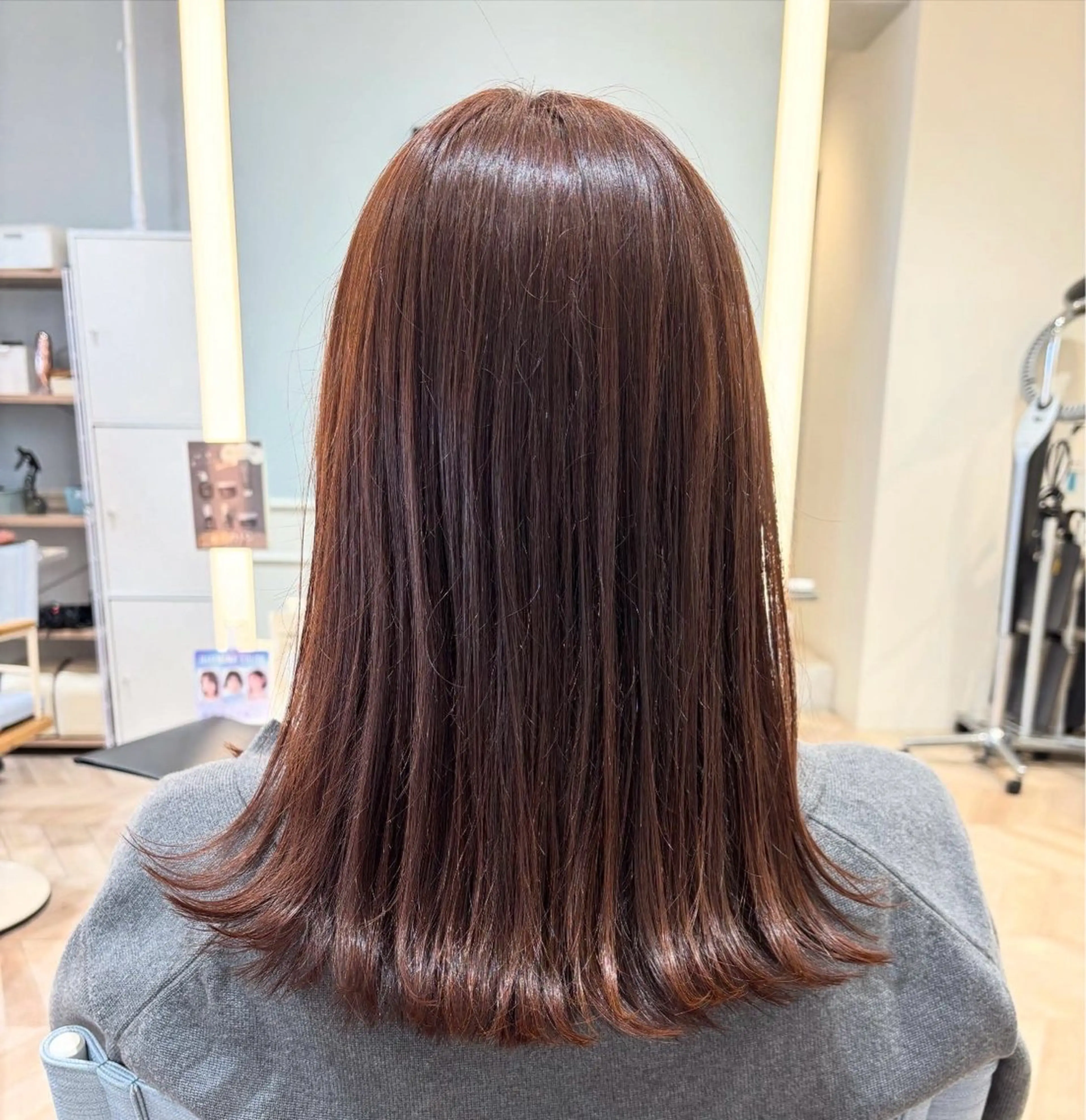 セミロング チョコレートブラウン ブリーチなしwカラー メンズパーマ新居見のヘアスタイル