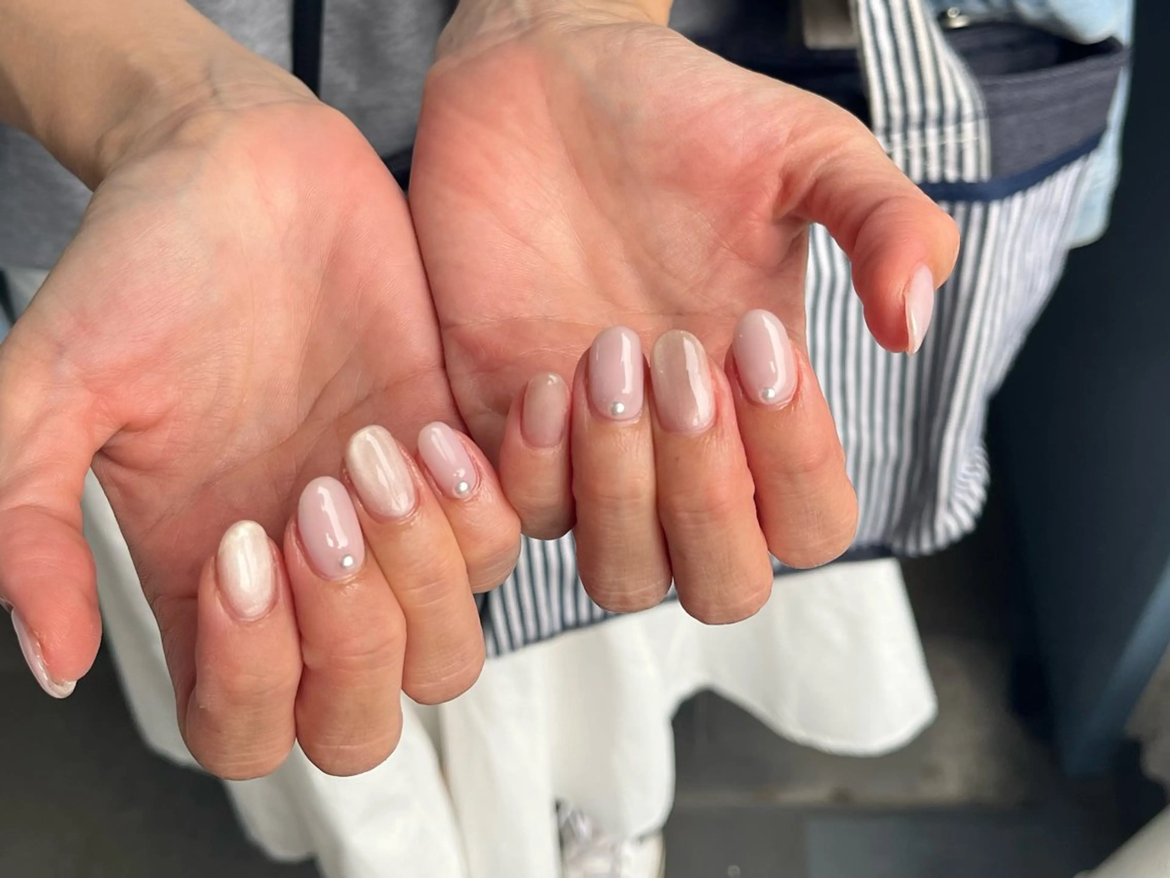 ネイル オーロラネイル フットネイル フレンチネイル ジェルネイル マグネットネイル kiki nail たまプラーザのネイルデザイン