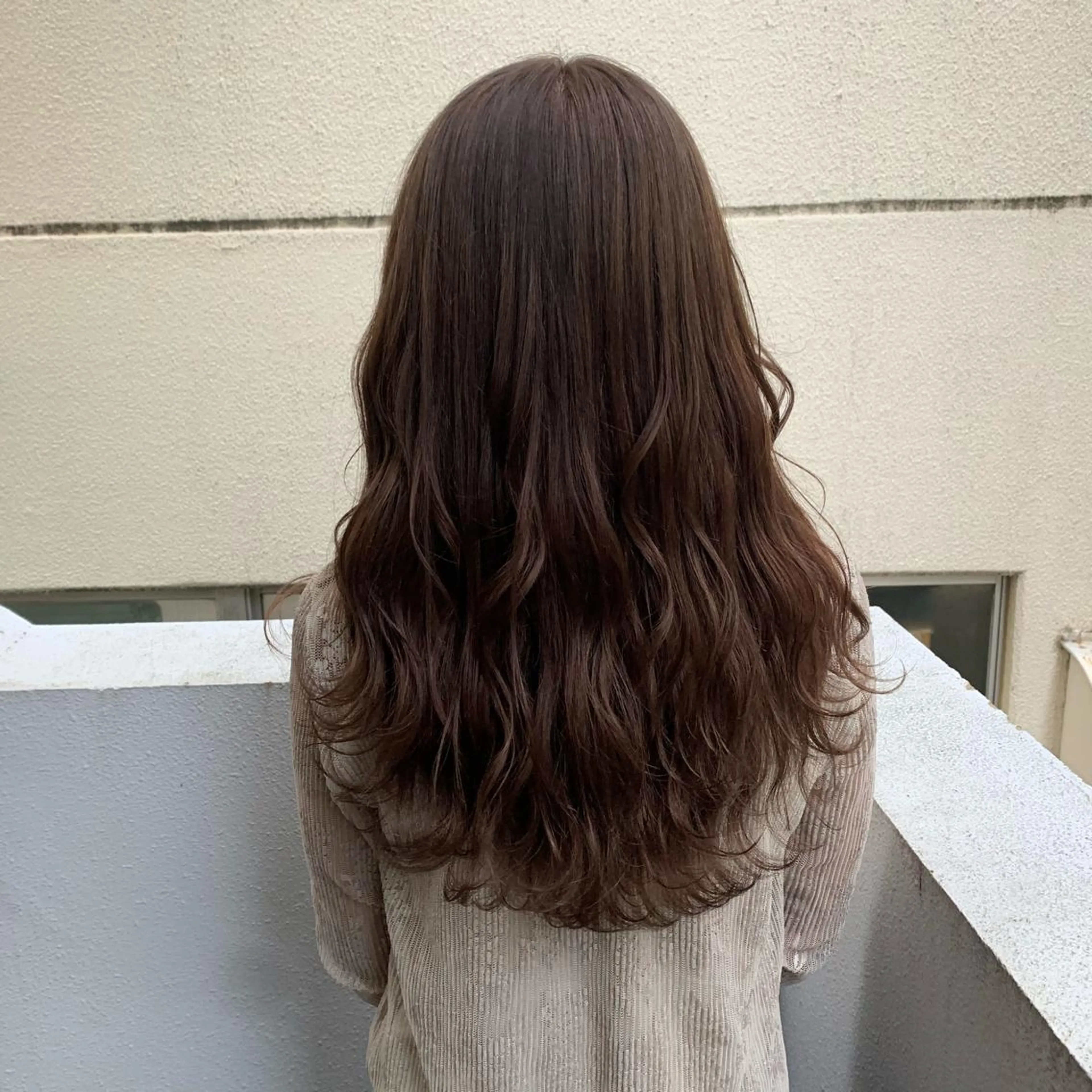 ロング カラー ベージュカラー 天野 利咲のヘアスタイル