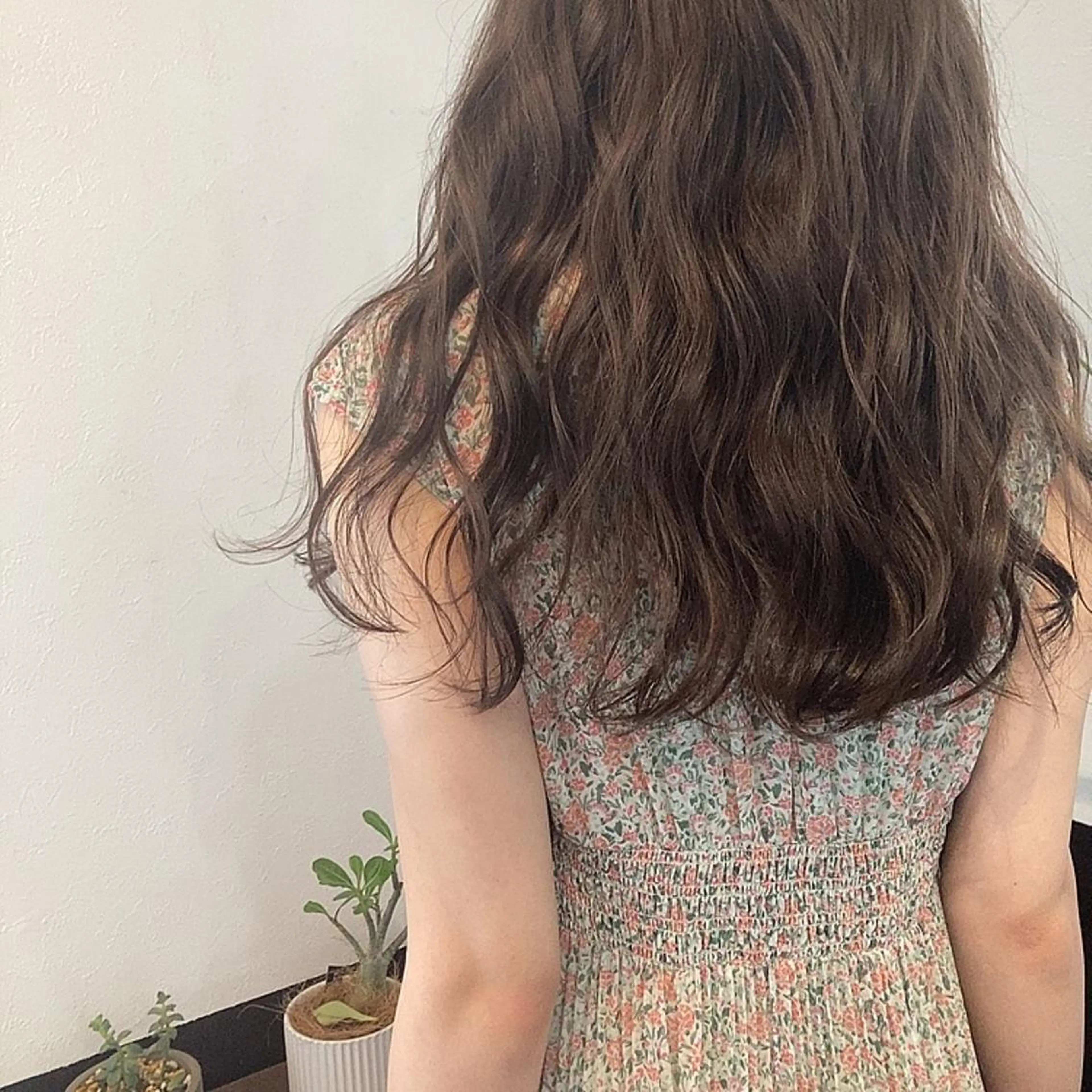 ロング カラー アッシュ アッシュブラウン ブラウンカラー 🕊mtm🫧梅田/ 定額制/透明感/艶髪のヘアスタイル