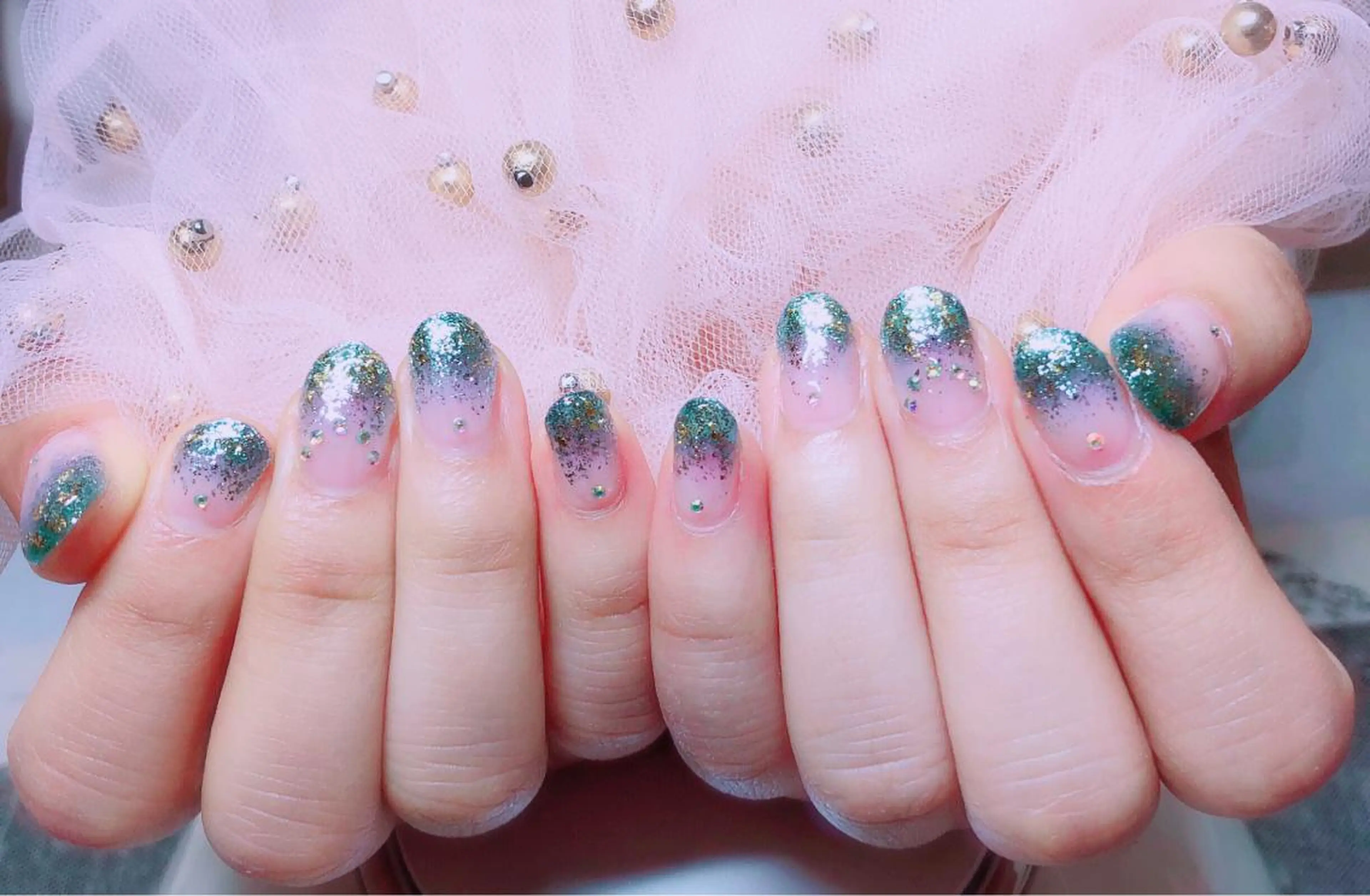 ネイル ハンドネイル マジック ミラーのネイルデザイン