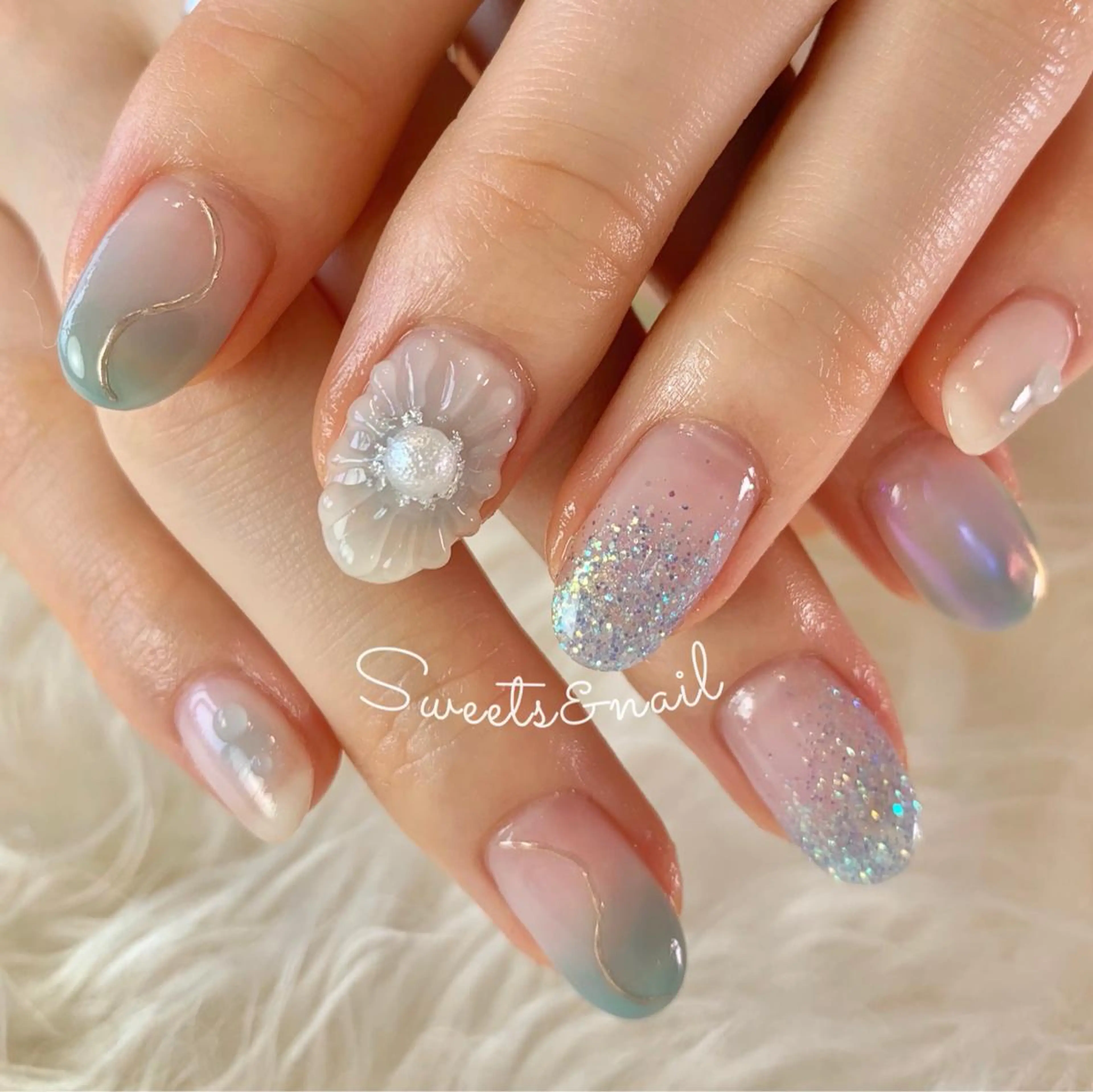 ネイル フラワーネイル キラキラネイル ニュアンスネイル ぷっくりネイル Sweets＆ nail みなこのネイルデザイン