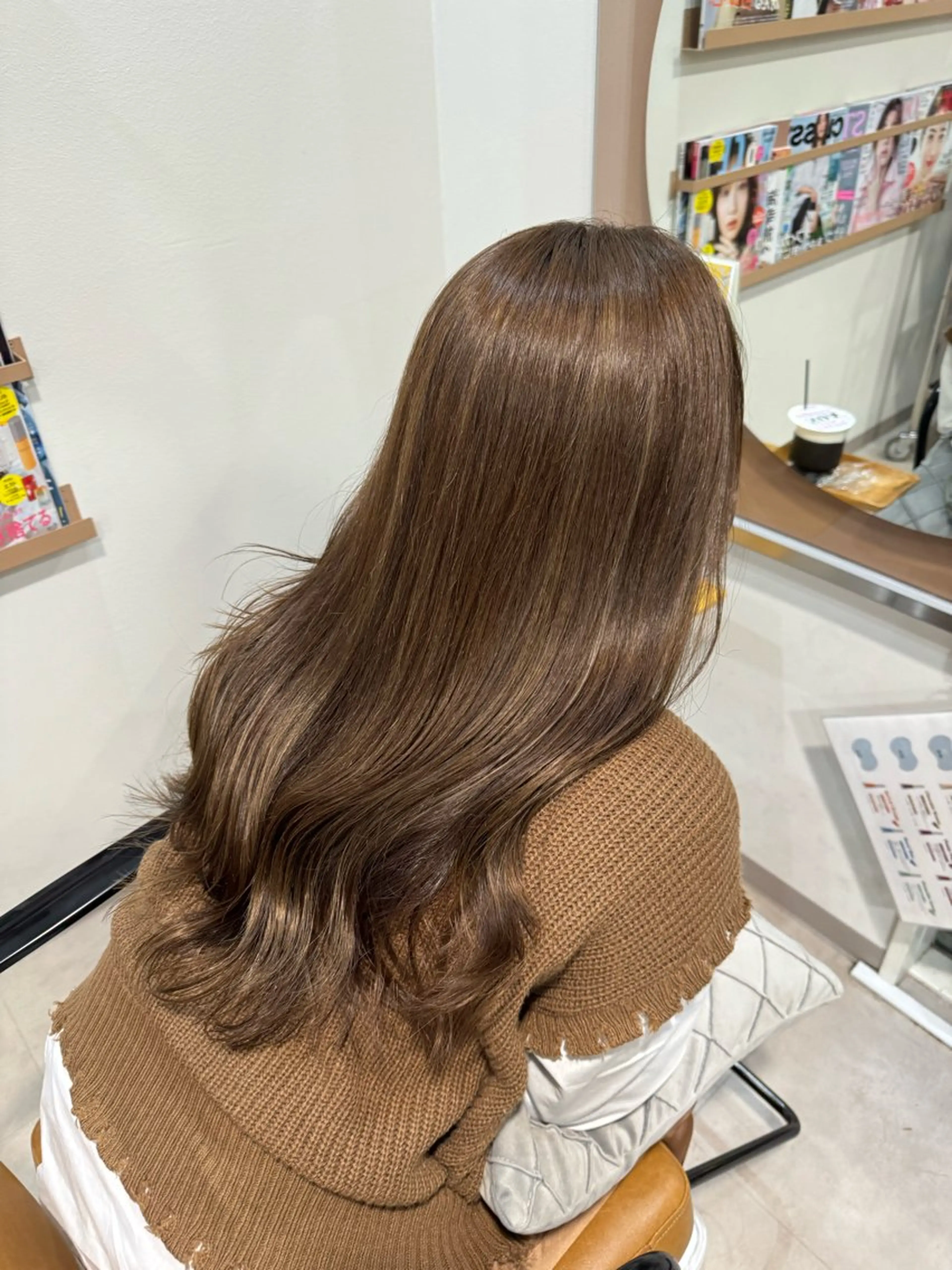 セミロング 水口 莉央のヘアスタイル