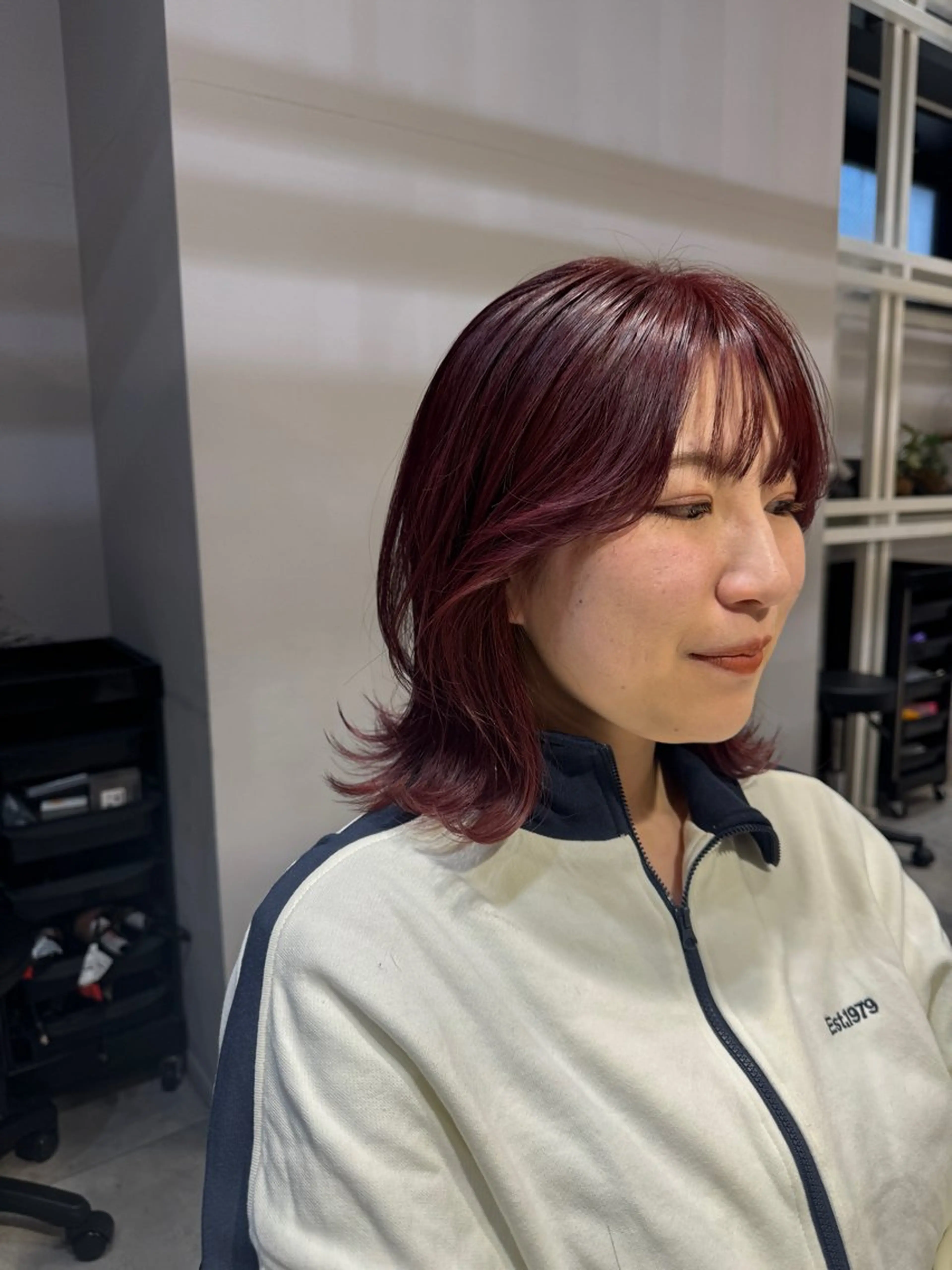 ミディアム カラー くびれヘア カット ヘアカラー トリートメント 似合う髪型が 分からない方へのヘアスタイル