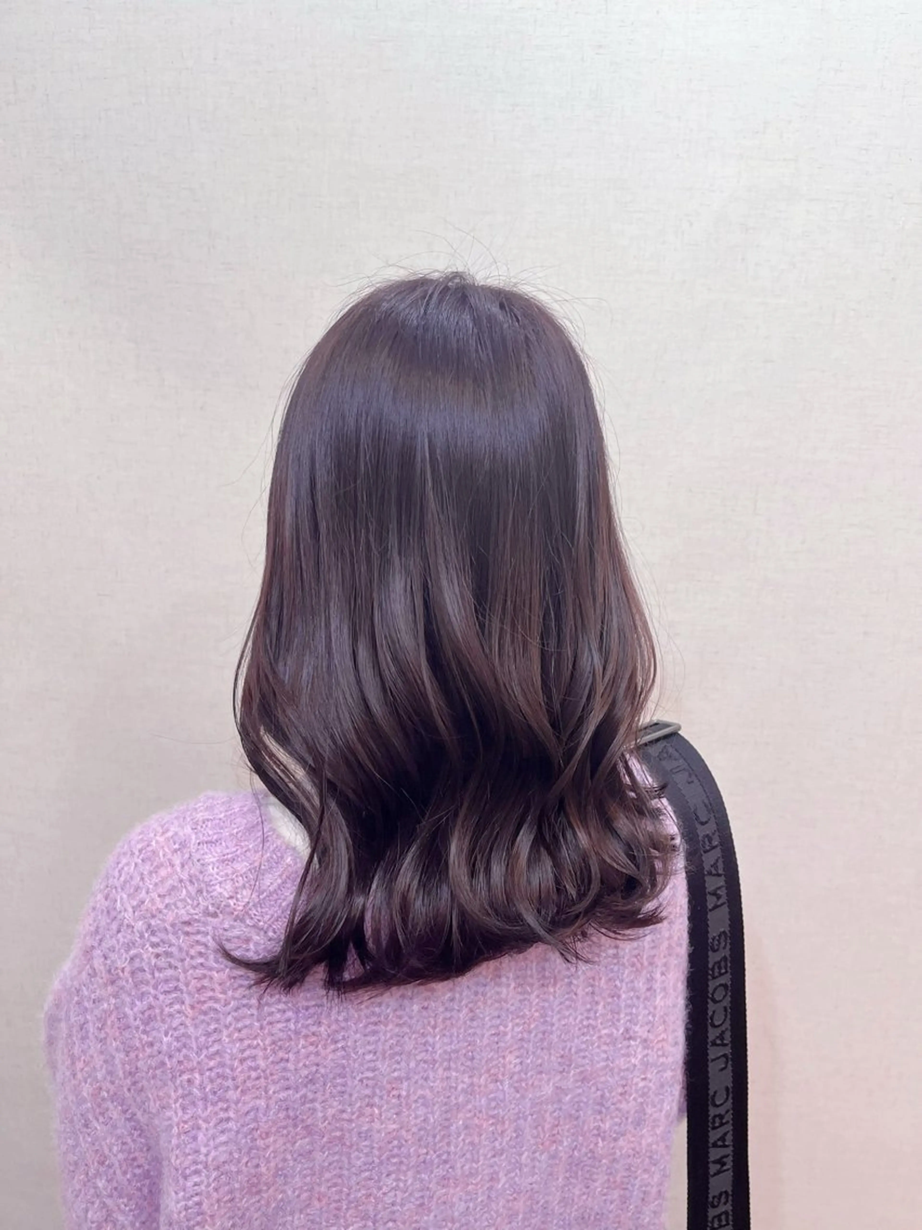 ミディアム カラー ラベンダーカラー ラベンダーピンク ピンクカラー ヘアカラー 伊藤 由妃乃のヘアスタイル