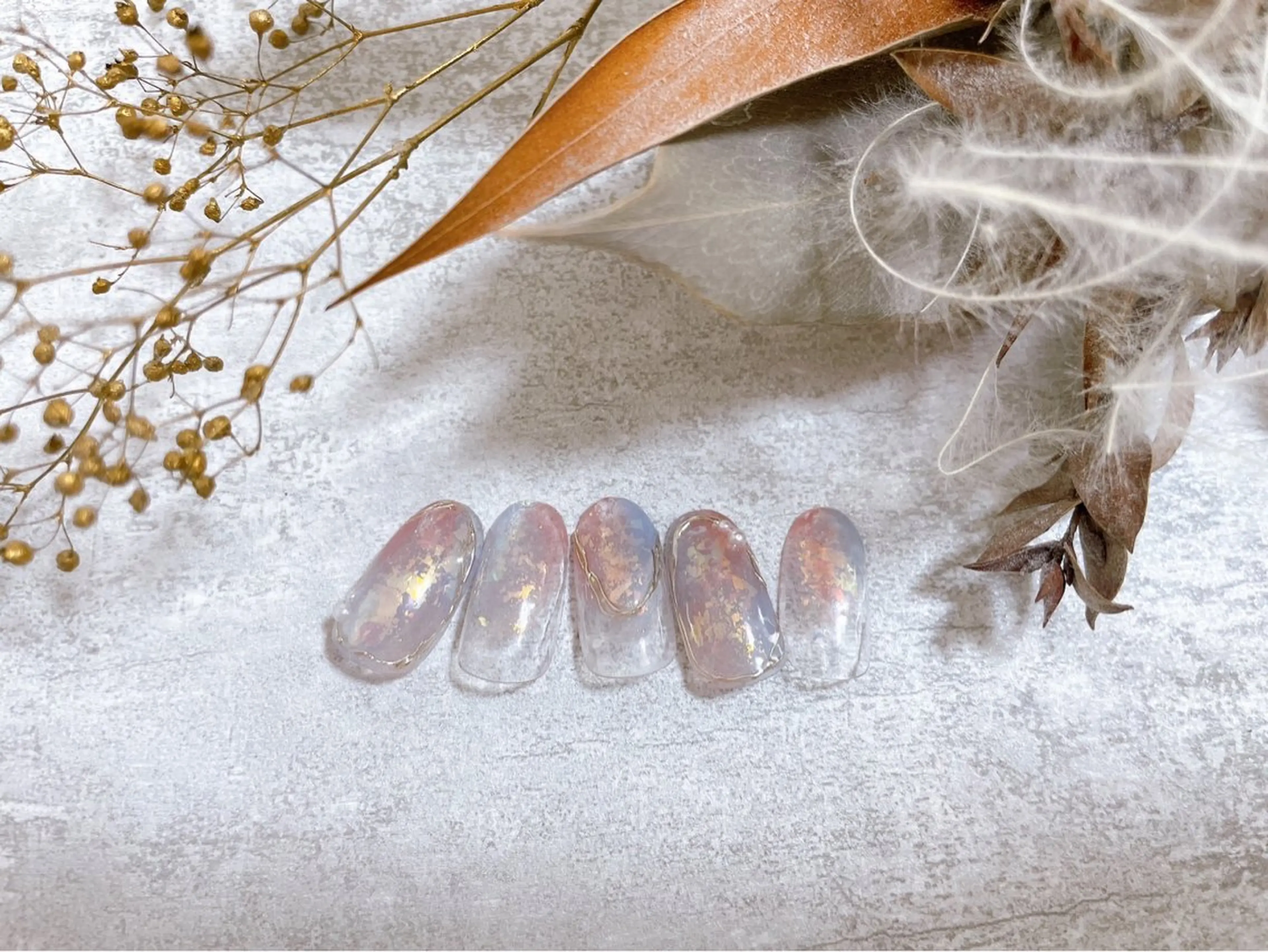 ネイル オーロラネイル フットネイル フレンチネイル ジェルネイル マグネットネイル ハンドネイル kiki nail &brow二子玉川の眉毛・アイブロウイメージ