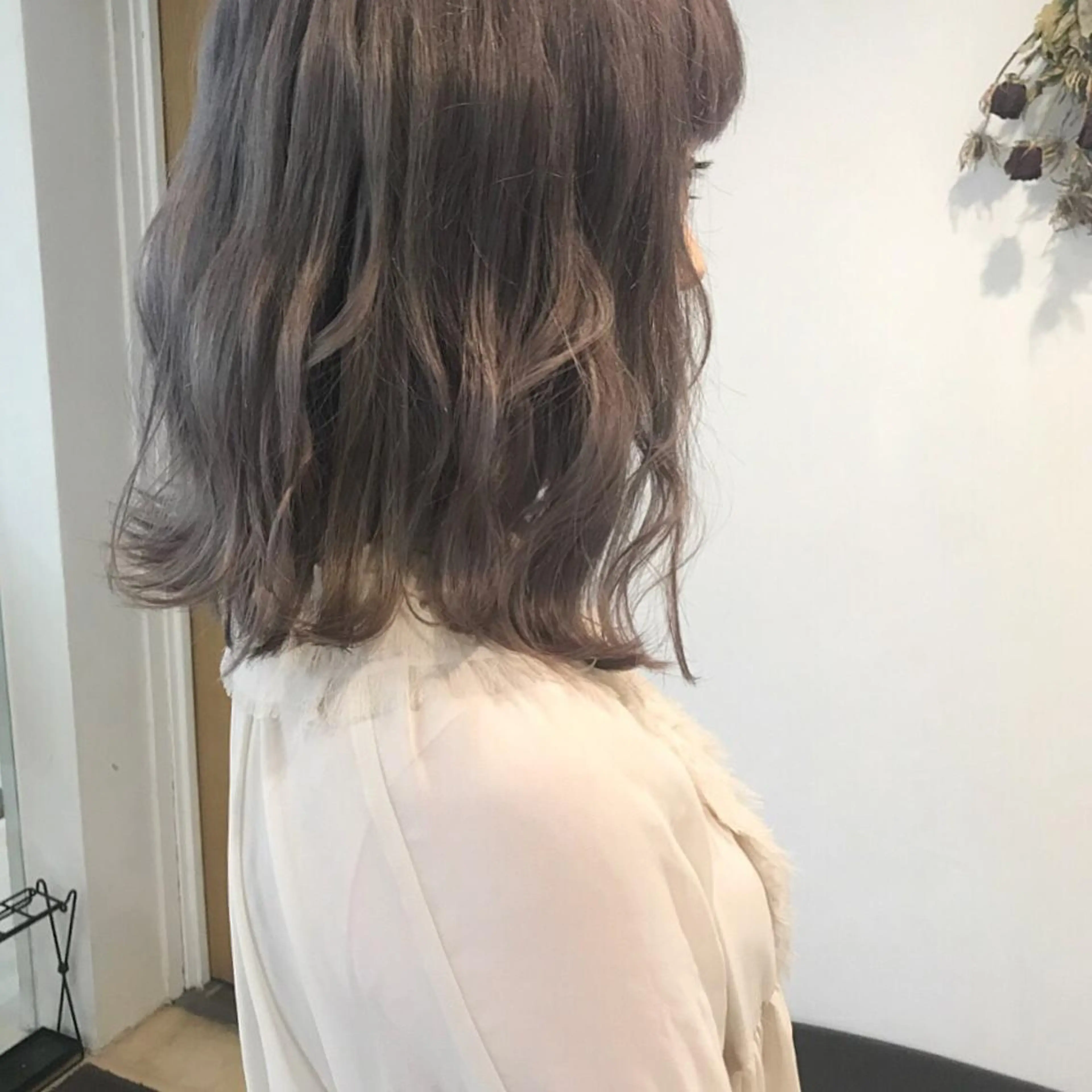 ミディアム カラー アッシュ ブリーチ ラベンダーカラー ラベンダーアッシュ クニモトハルナ ボブ/柔らかカラーのヘアスタイル