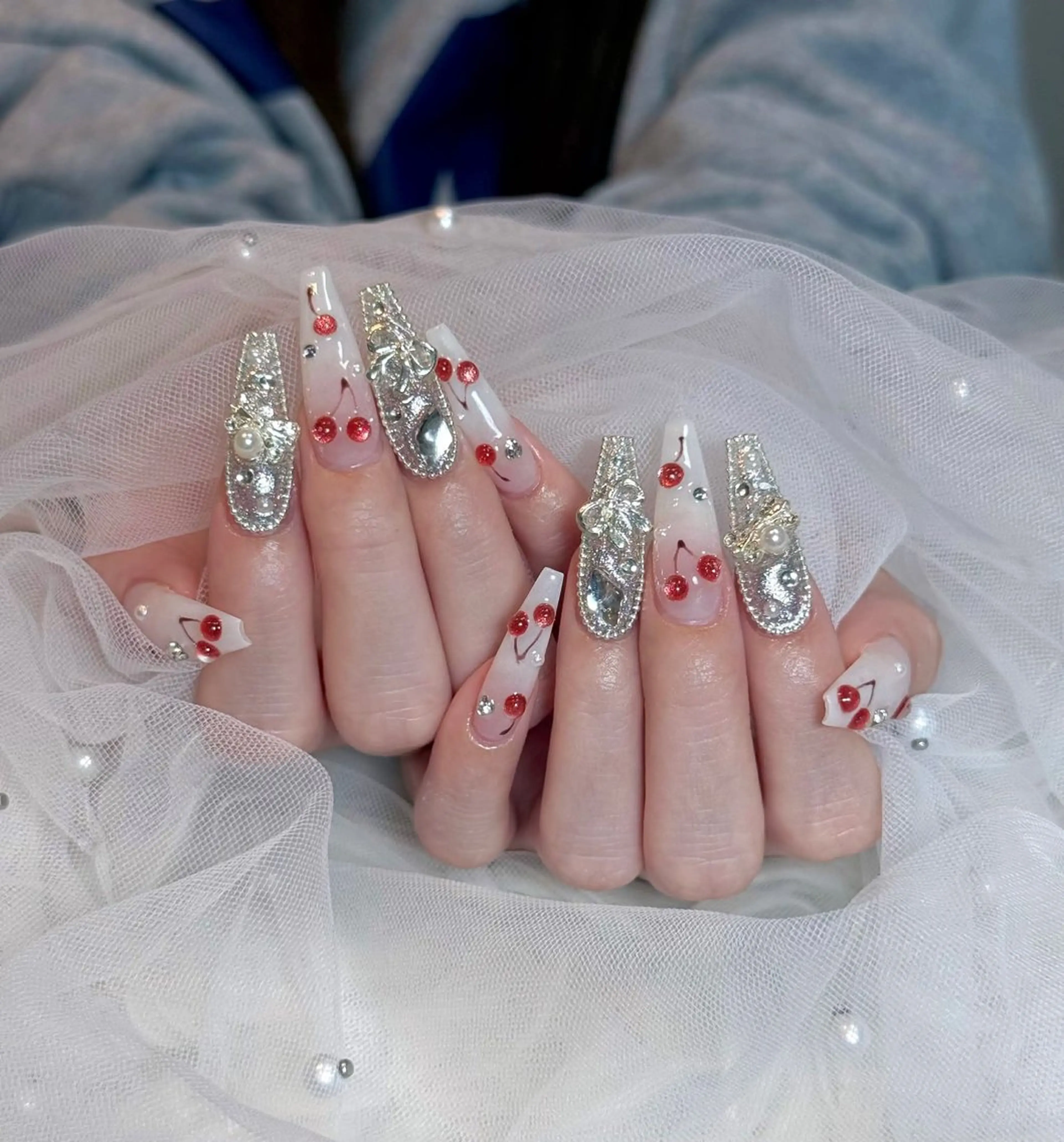 ネイル チークネイル ドット フレンチネイル グラデーション ハート ハンドネイル ハンドケア Eli Nails 新宿のネイルデザイン