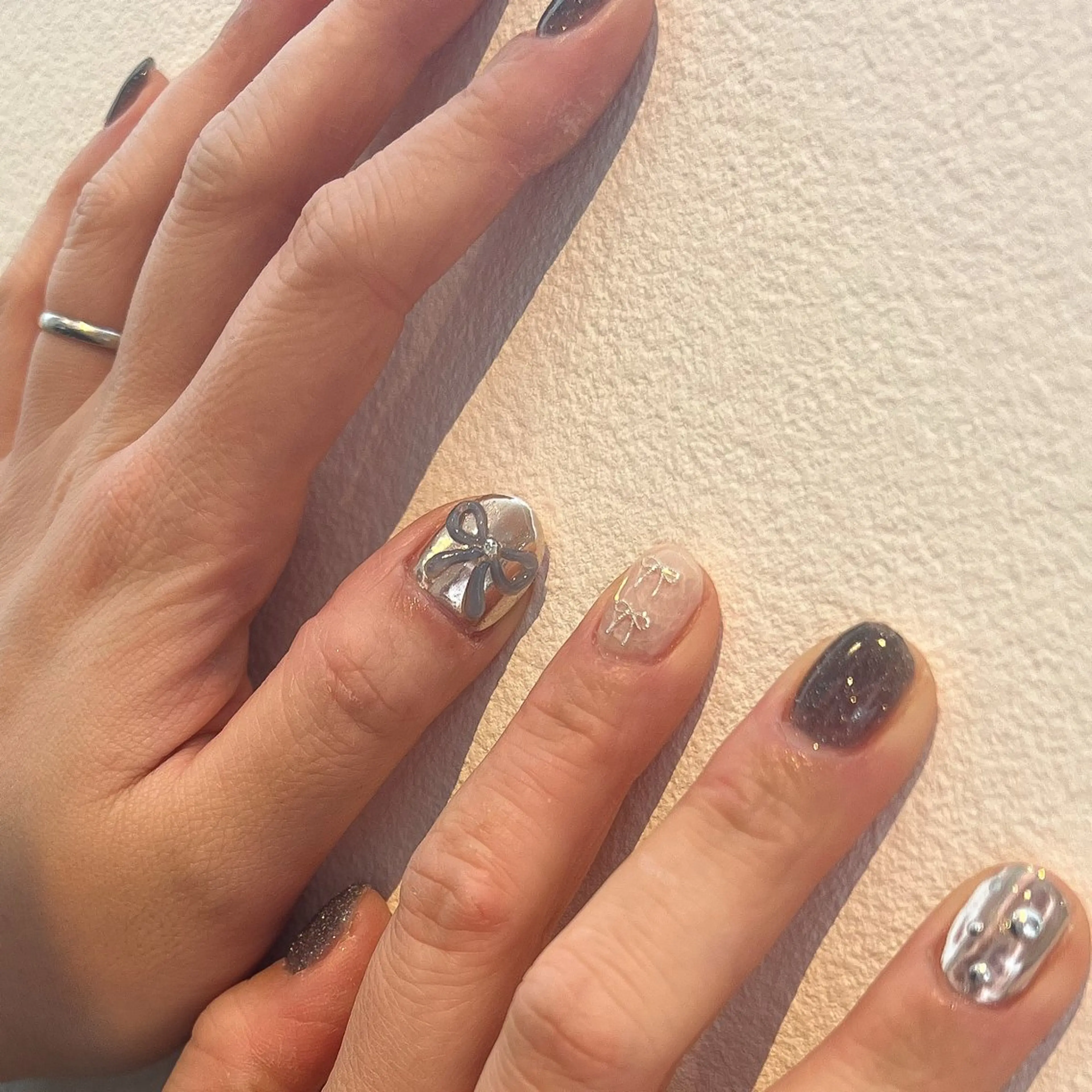 ネイル ハンドネイル nailsalon ULLのネイルデザイン