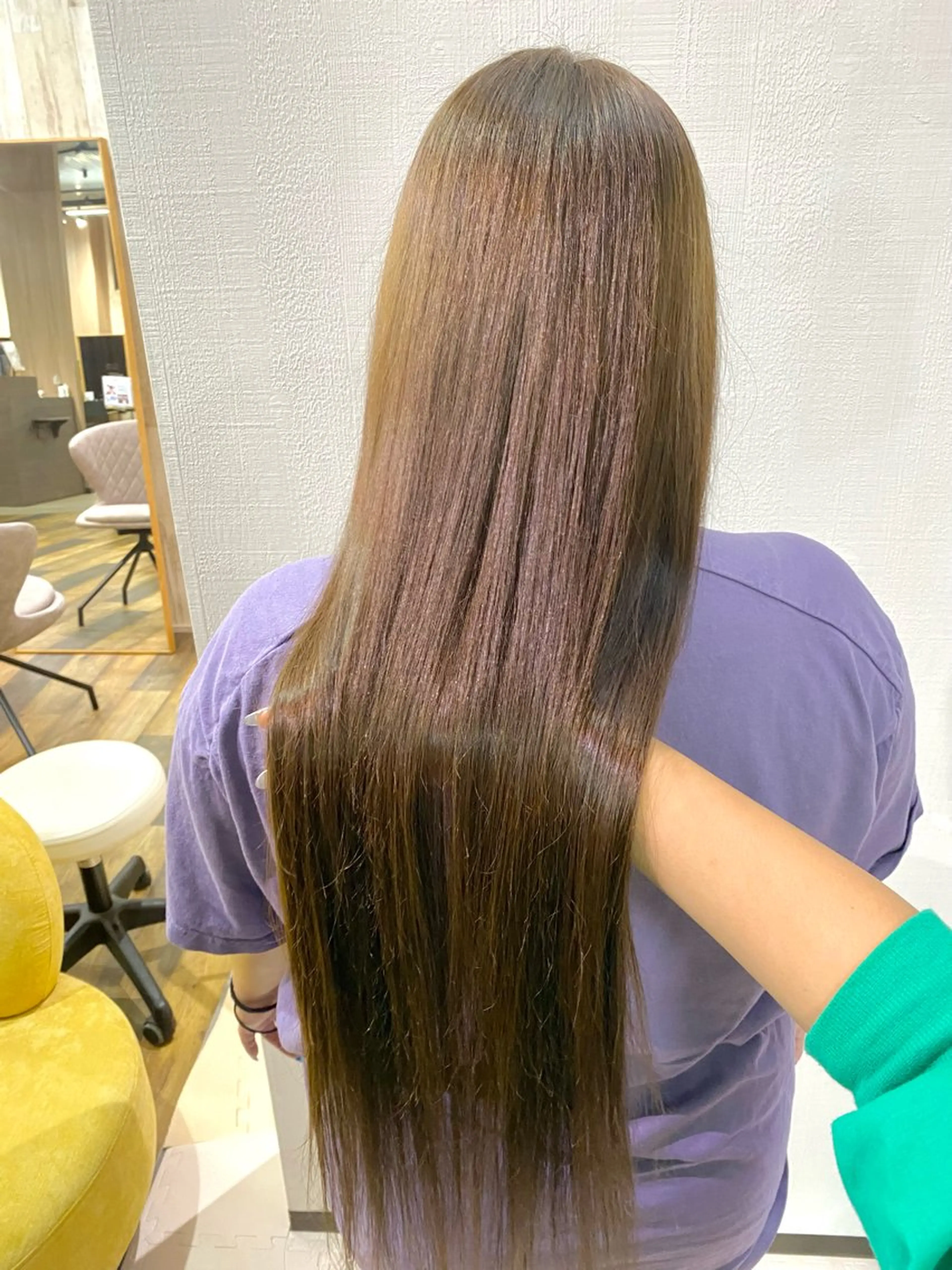 ロング カラー ブリーチ ヘアカラー トリートメント 杉森 蘭琉のネイルデザイン