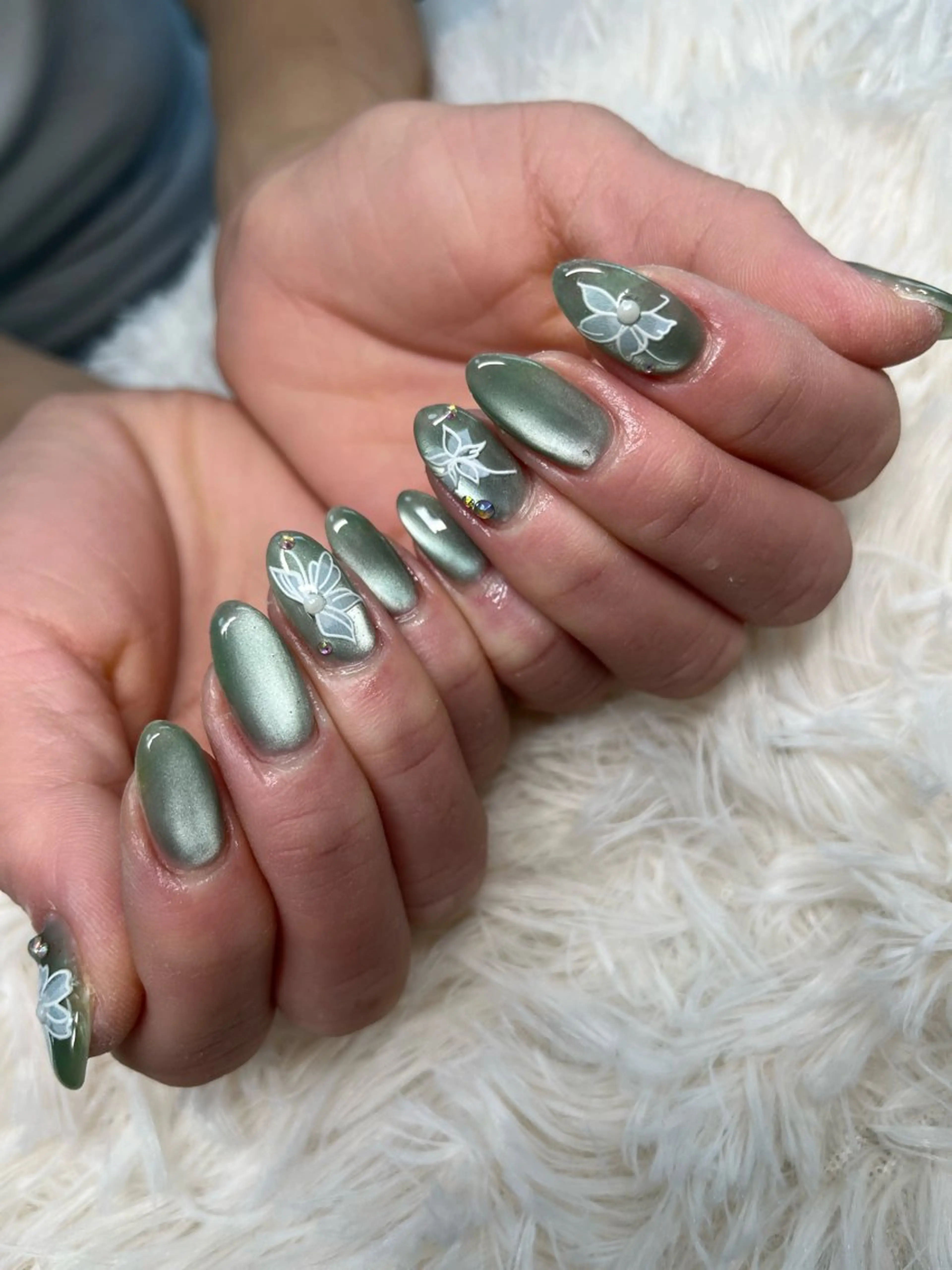 ネイル マグネットネイル ek.nail⭐︎ kanaのネイルデザイン