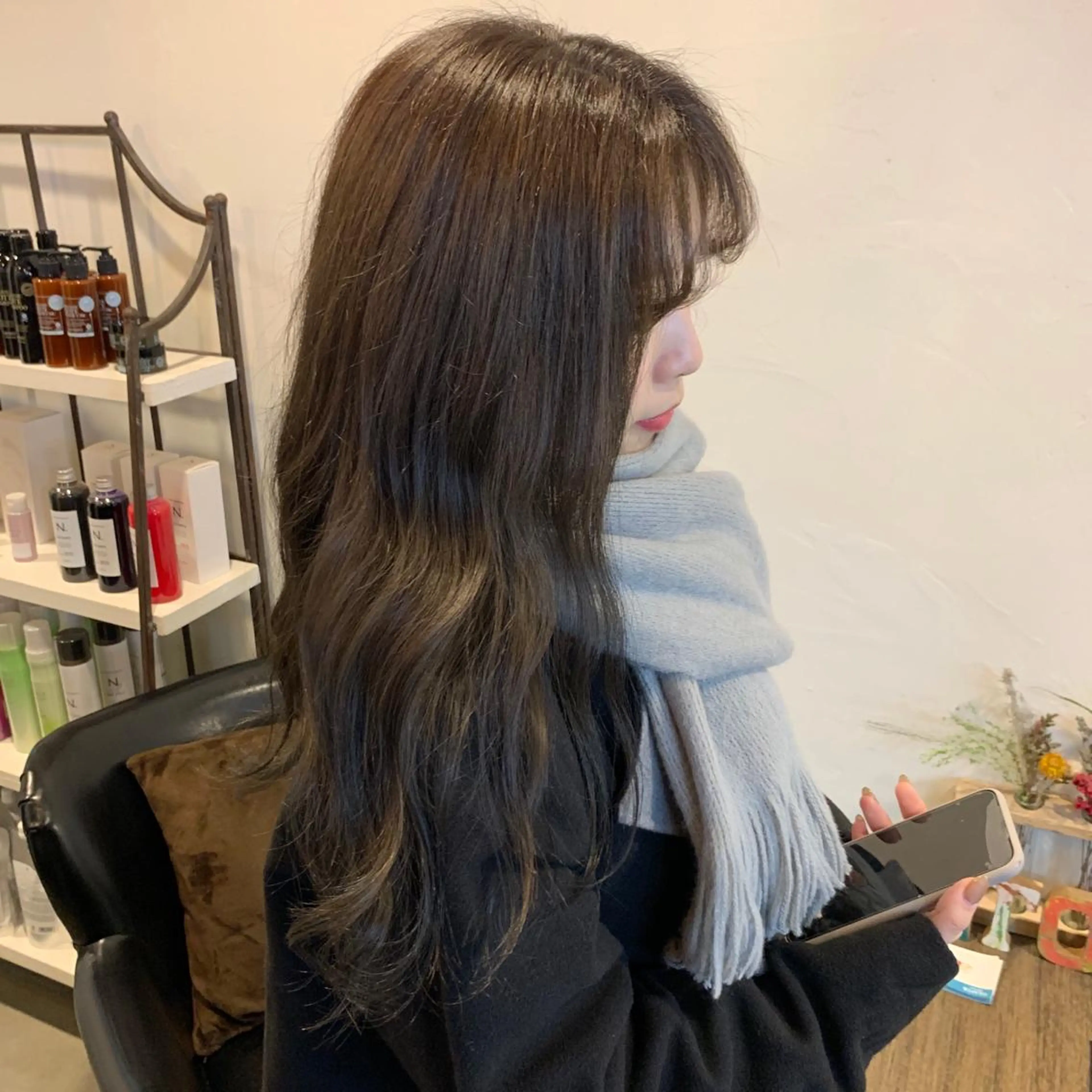 ロング カラー ベージュカラー ミルクティーベージュ 顔まわりレイヤー/ bob及川亜沙美のヘアスタイル