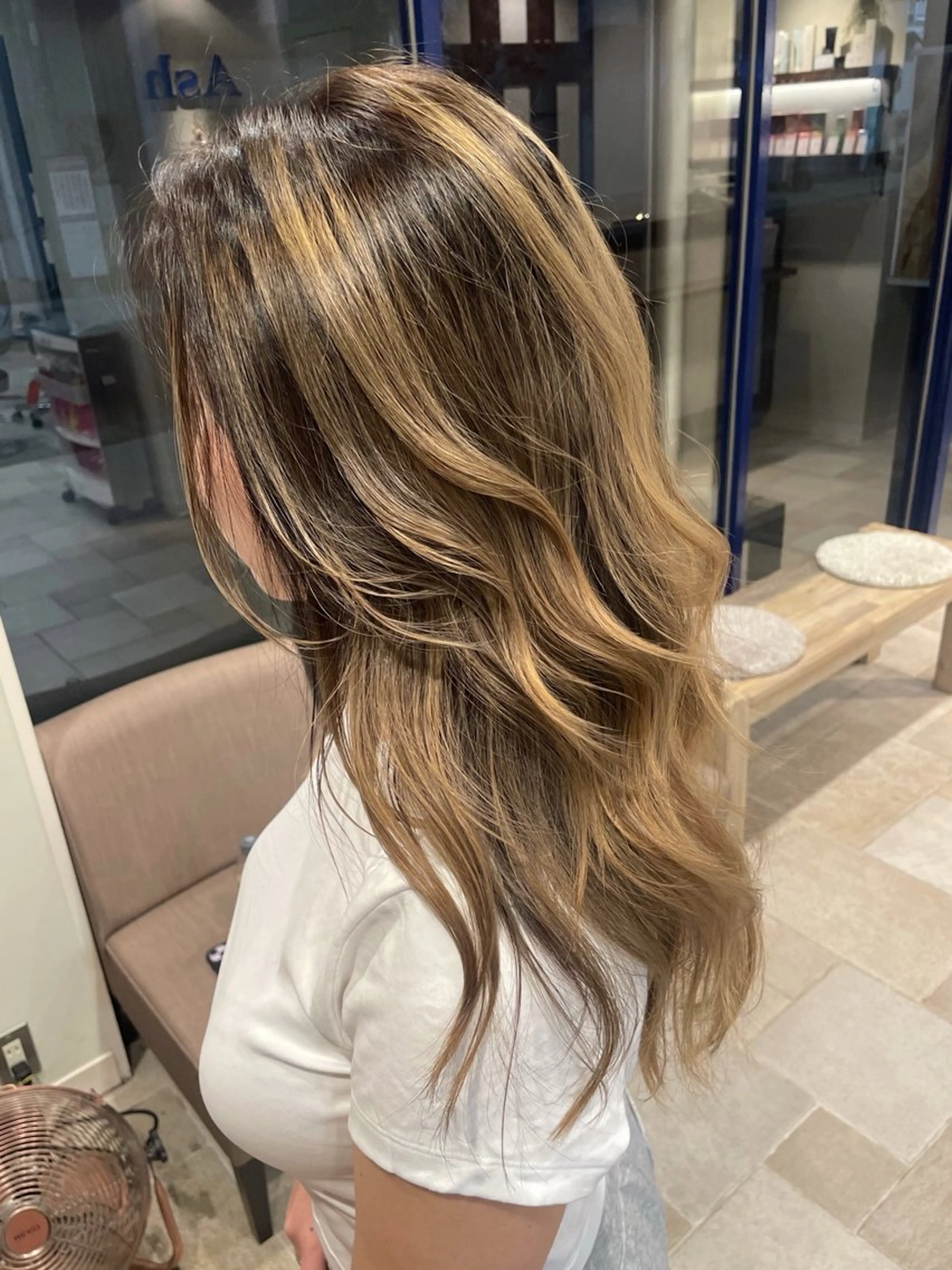 ロング カット ヘアカラー トリートメント ハイトーン/ ケアカラー宮内萌のその他イメージ