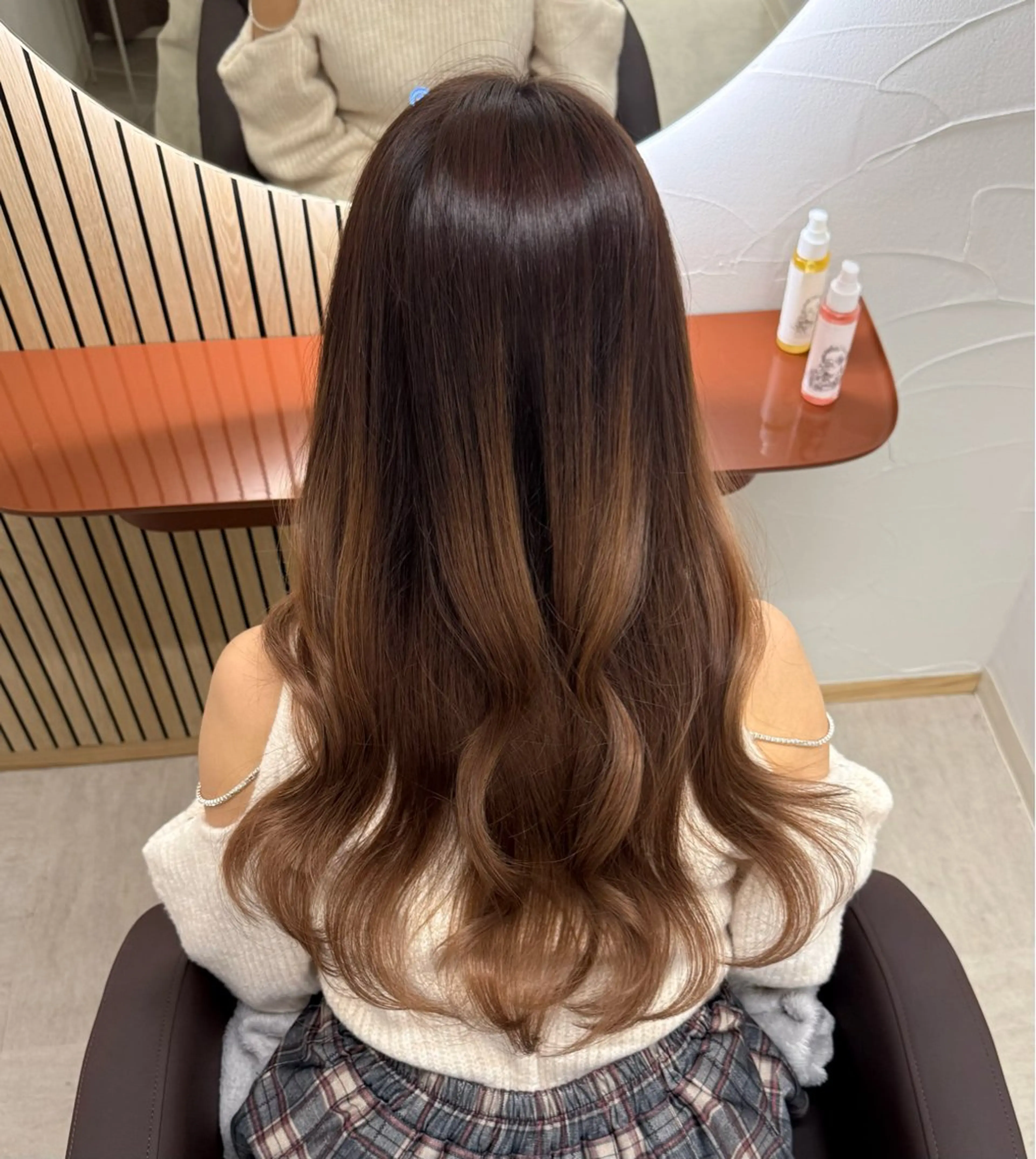 セミロング WATARU/ 韓国風巻き髪のヘアスタイル