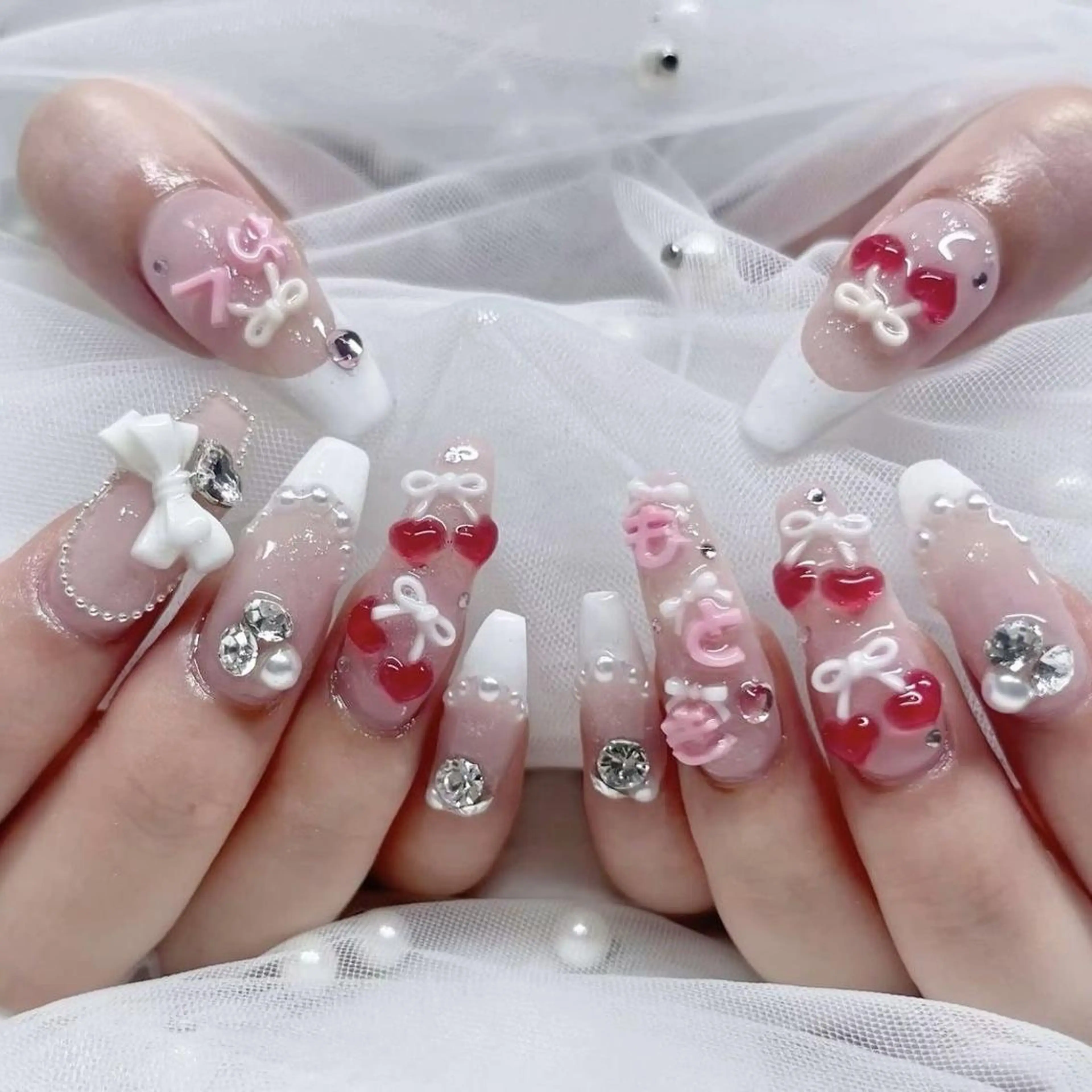 ネイル 長さ出し フレンチネイル グラデーション 卒業式 マグネットネイル ハンドネイル MIHANA NAILのネイルデザイン