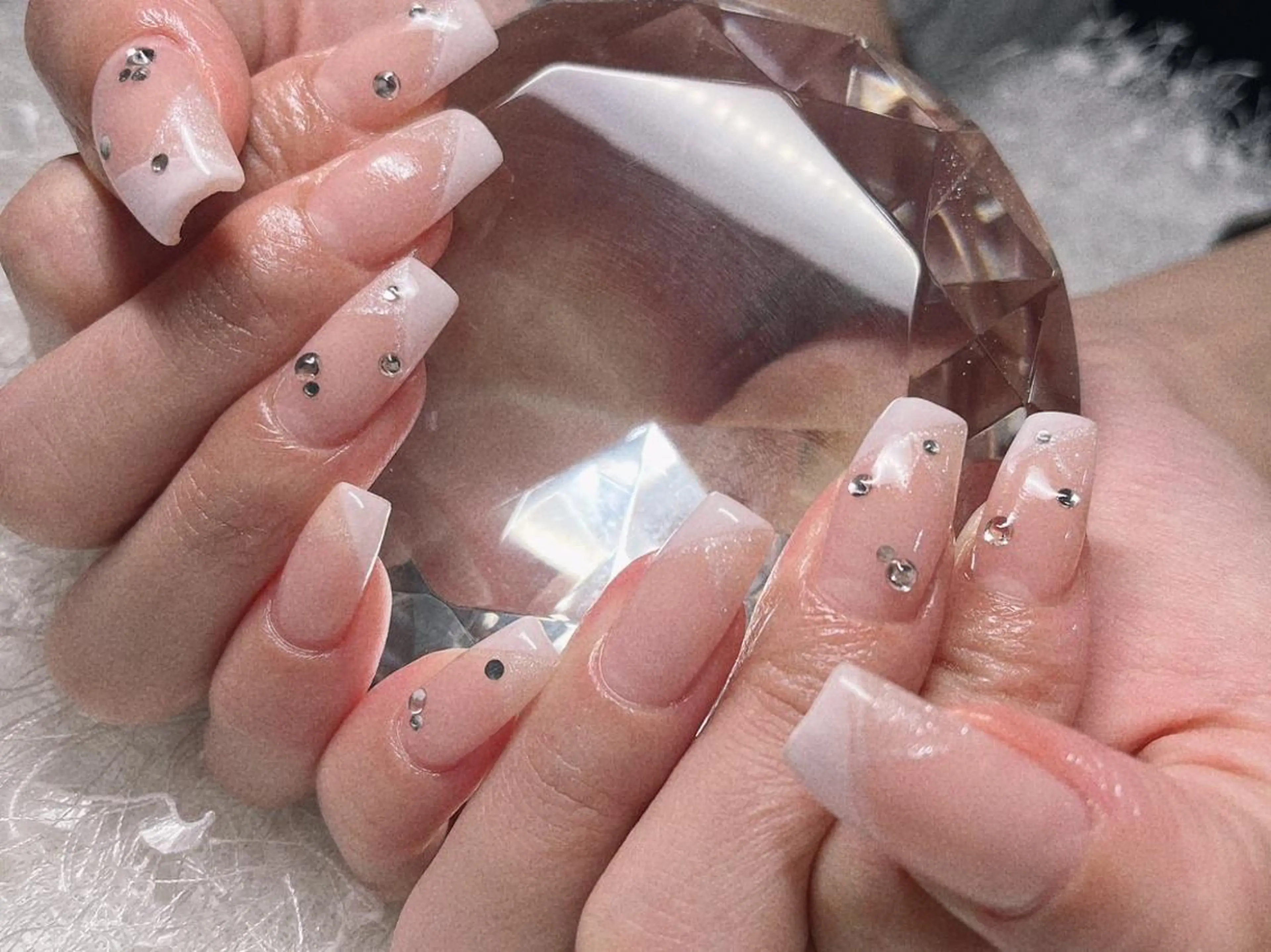 ネイル オーロラネイル 長さ出し フレンチネイル ジェルネイル グラデーション ハンドネイル Nail&eye Belire 新宿のネイルデザイン