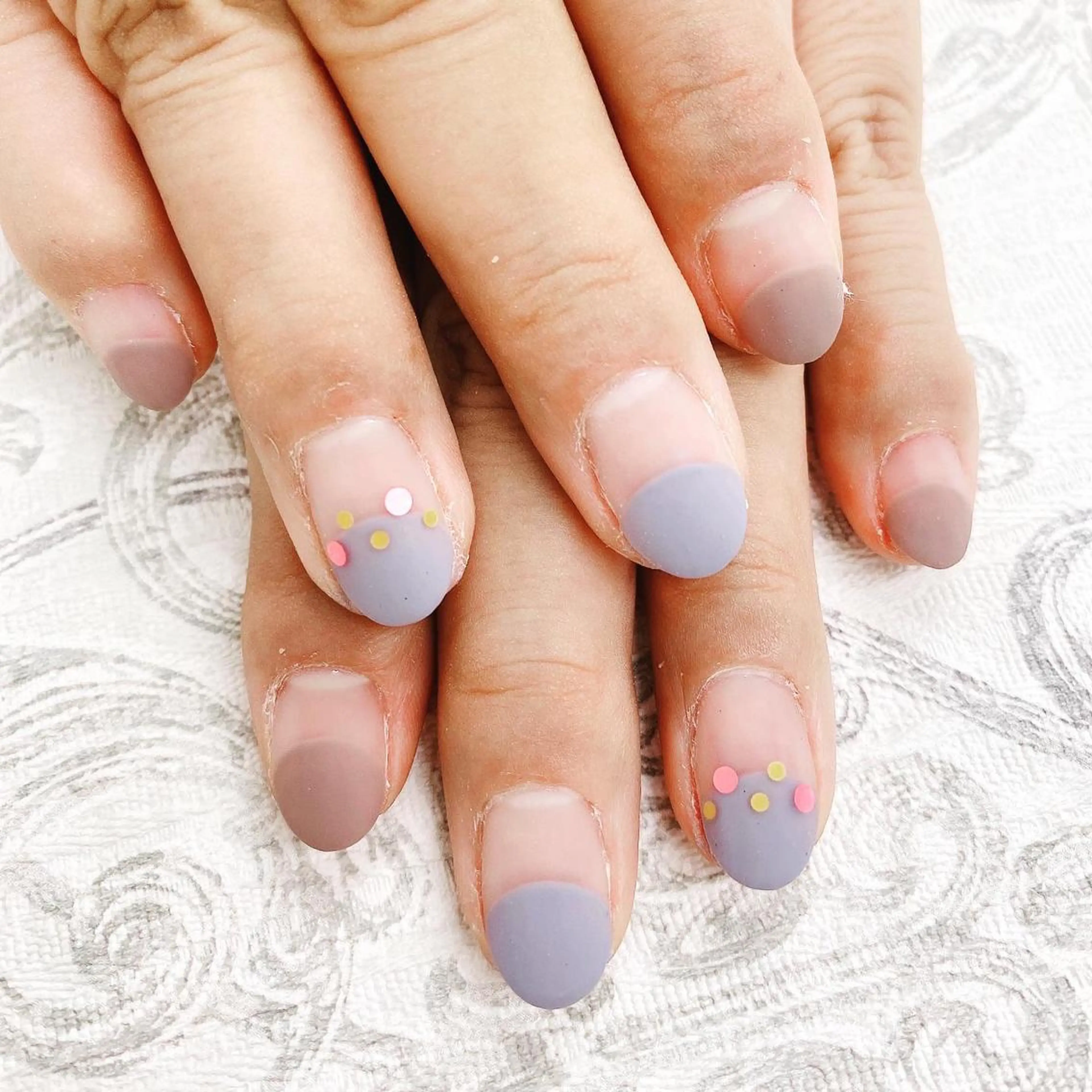 ネイル マットネイル N._._. clawのネイルデザイン