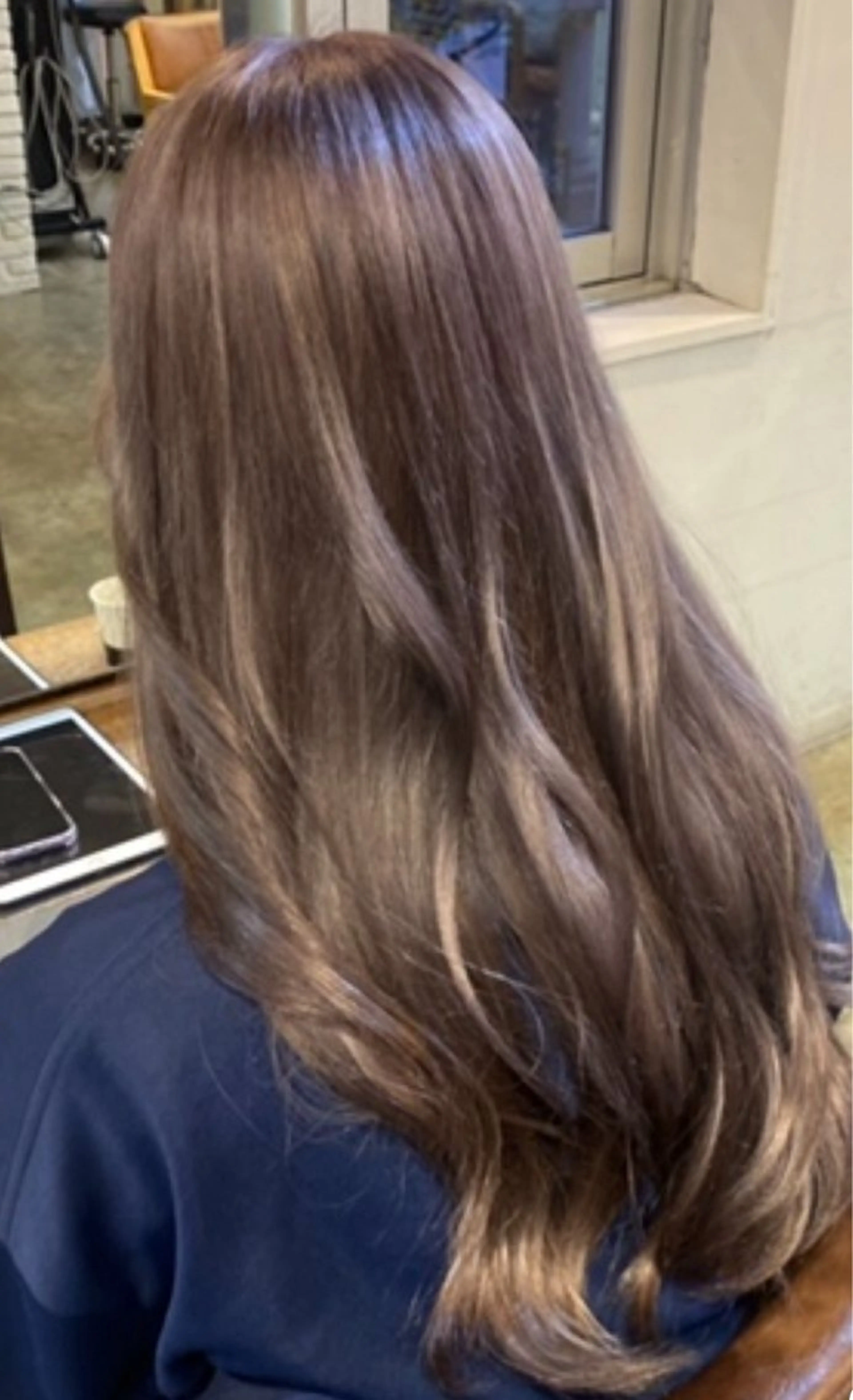 ロング ヘアカラー 🦋newi hau'oli カナのヘアスタイル