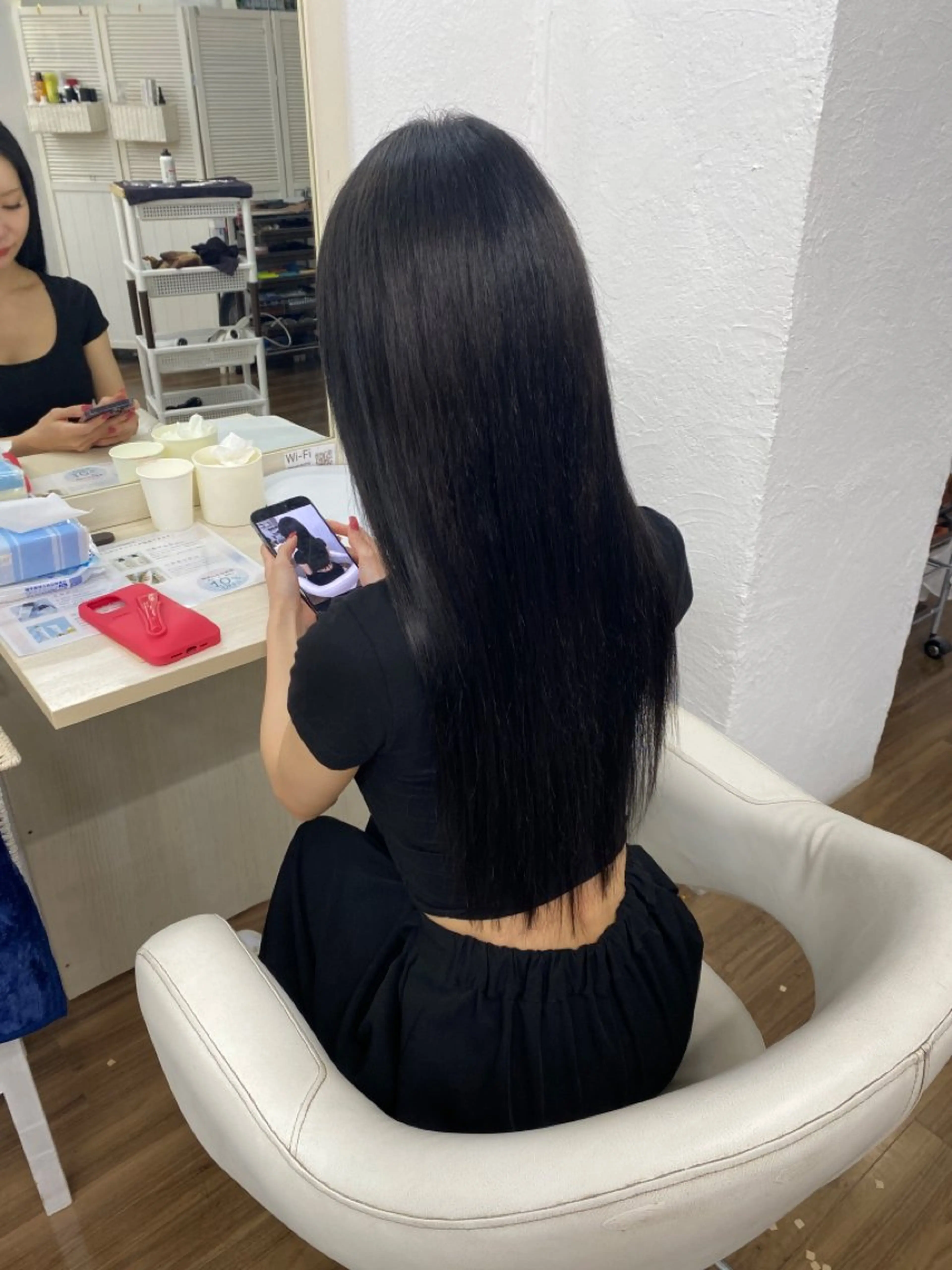 ロング カラー 黒髪 ハイトーンカラー エクステ 伸ばしかけ ヘアカラー トリートメント エクステ GLOSS 心斎橋 山上のヘアスタイル