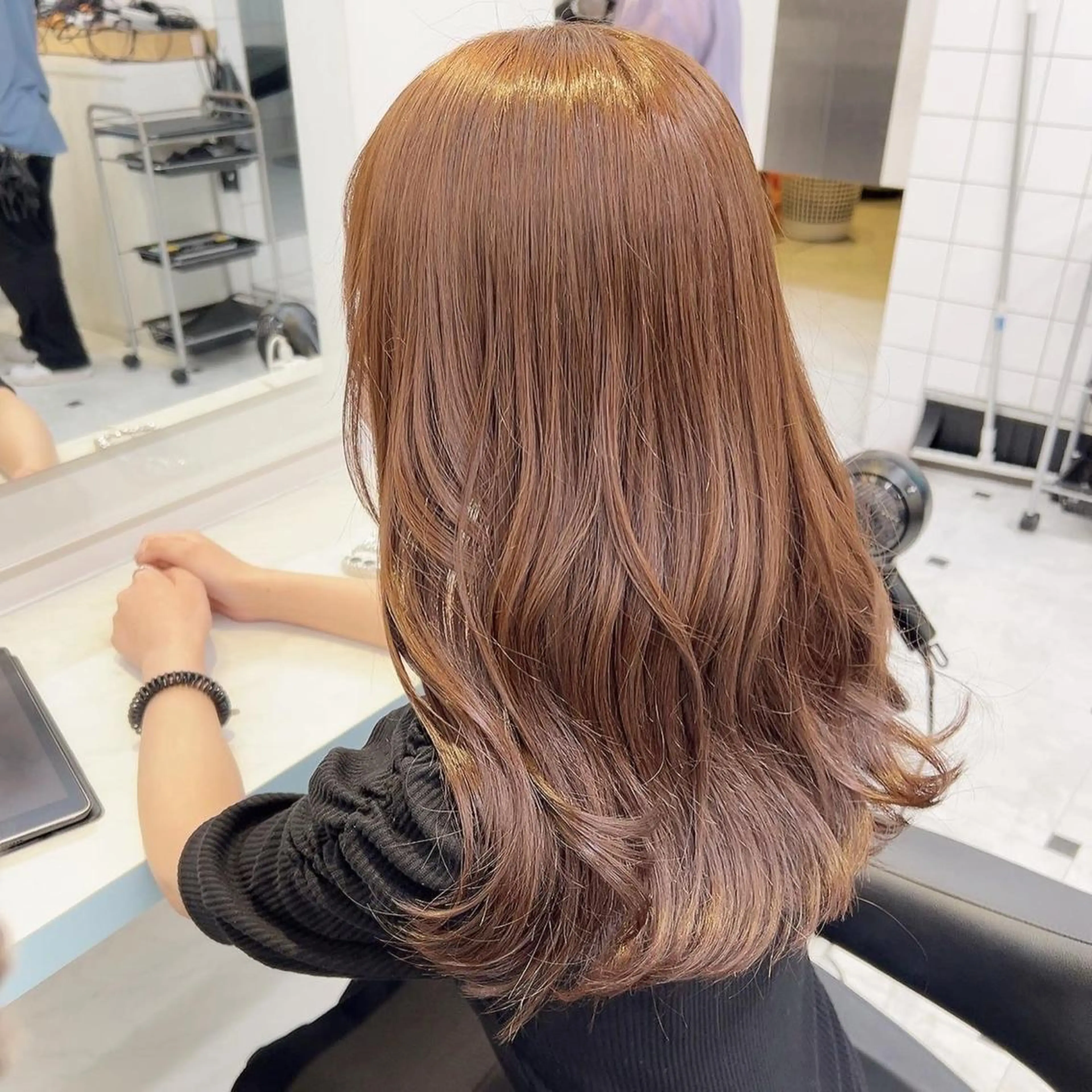 ミディアム カラー ブリーチ 透明感カラー ブリーチなしカラー ヘアカラー トリートメント ヘッドスパ ヘアセット 🥞ベージュ系カラー 【すずきりほ】🥞のヘアスタイル