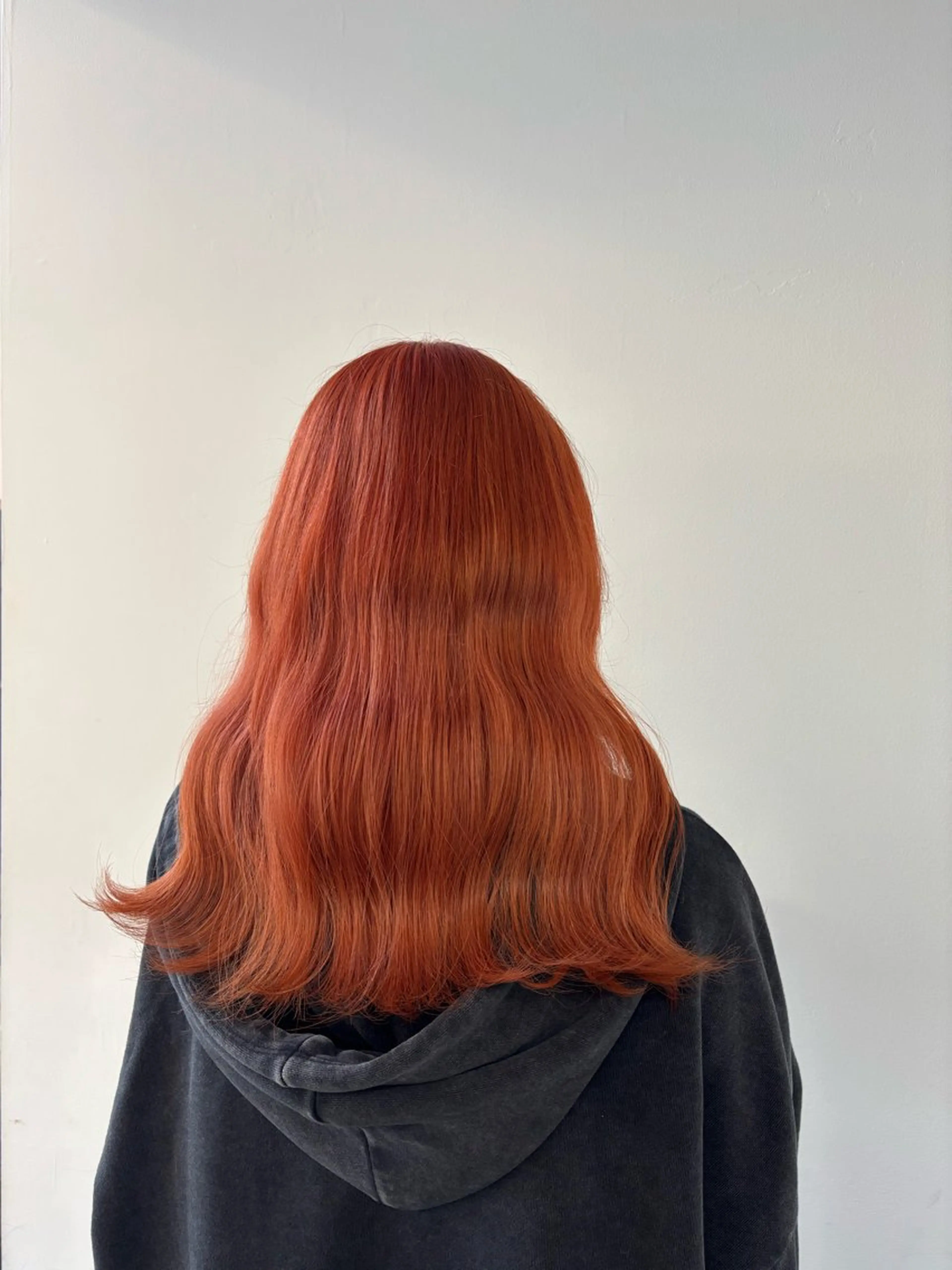 ロング カラー ブリーチ ヘアカラー 小嶋 咲輝のヘアスタイル