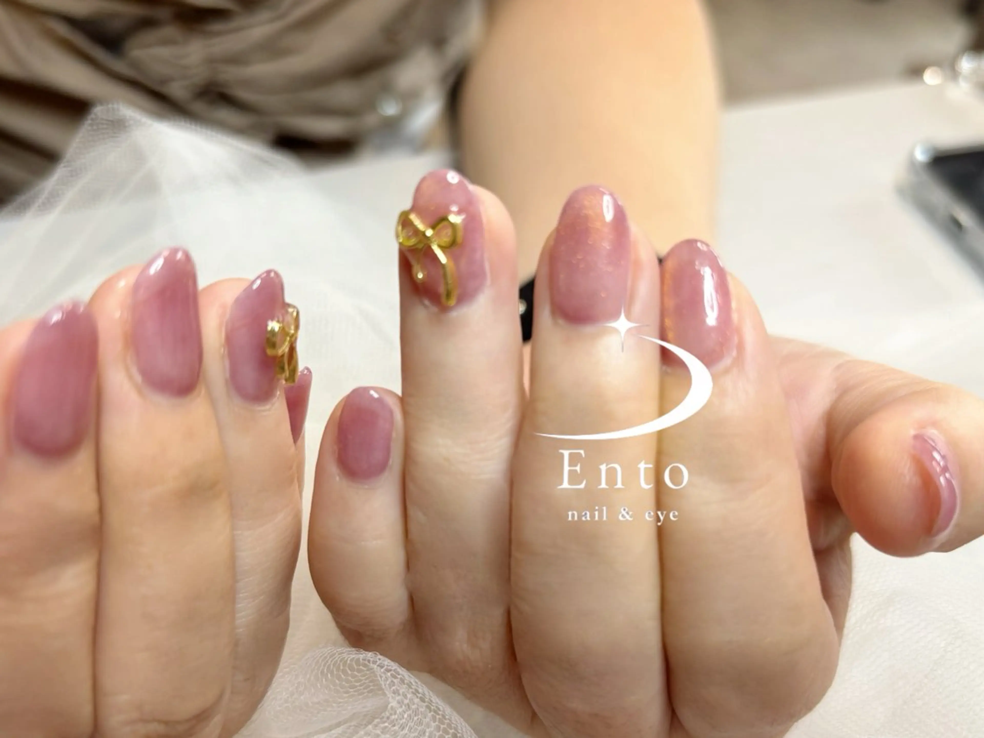 ミディアム ハンドネイル ハンドケア Ento nail&eyeのマツエク・マツパデザイン