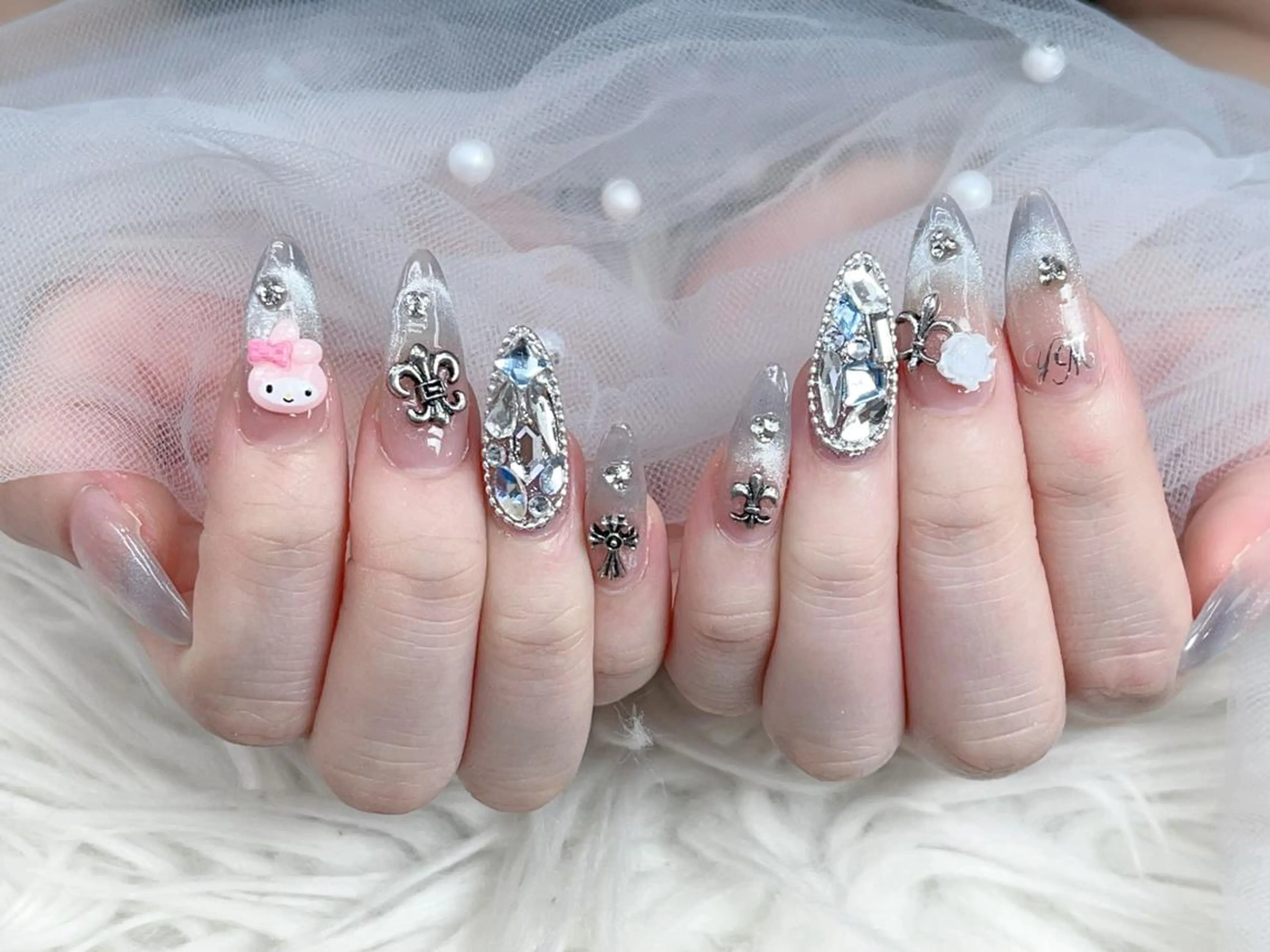 メンズ ネイル メンズ韓国風 アートネイル フレンチネイル ジェルネイル キラキラネイル ハンドネイル フットネイル Bloom kabukiのネイルデザイン