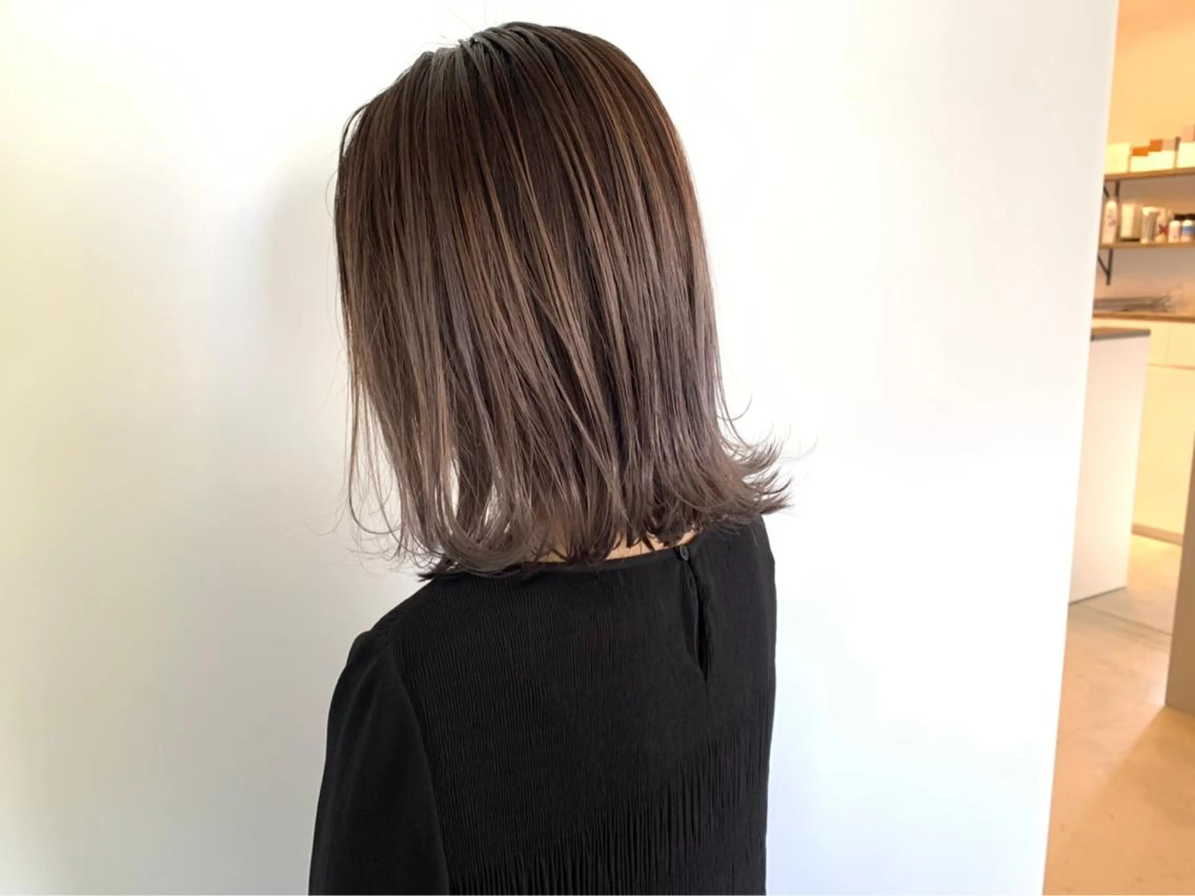 ミディアム カラー 鈴木 美紅のヘアスタイル