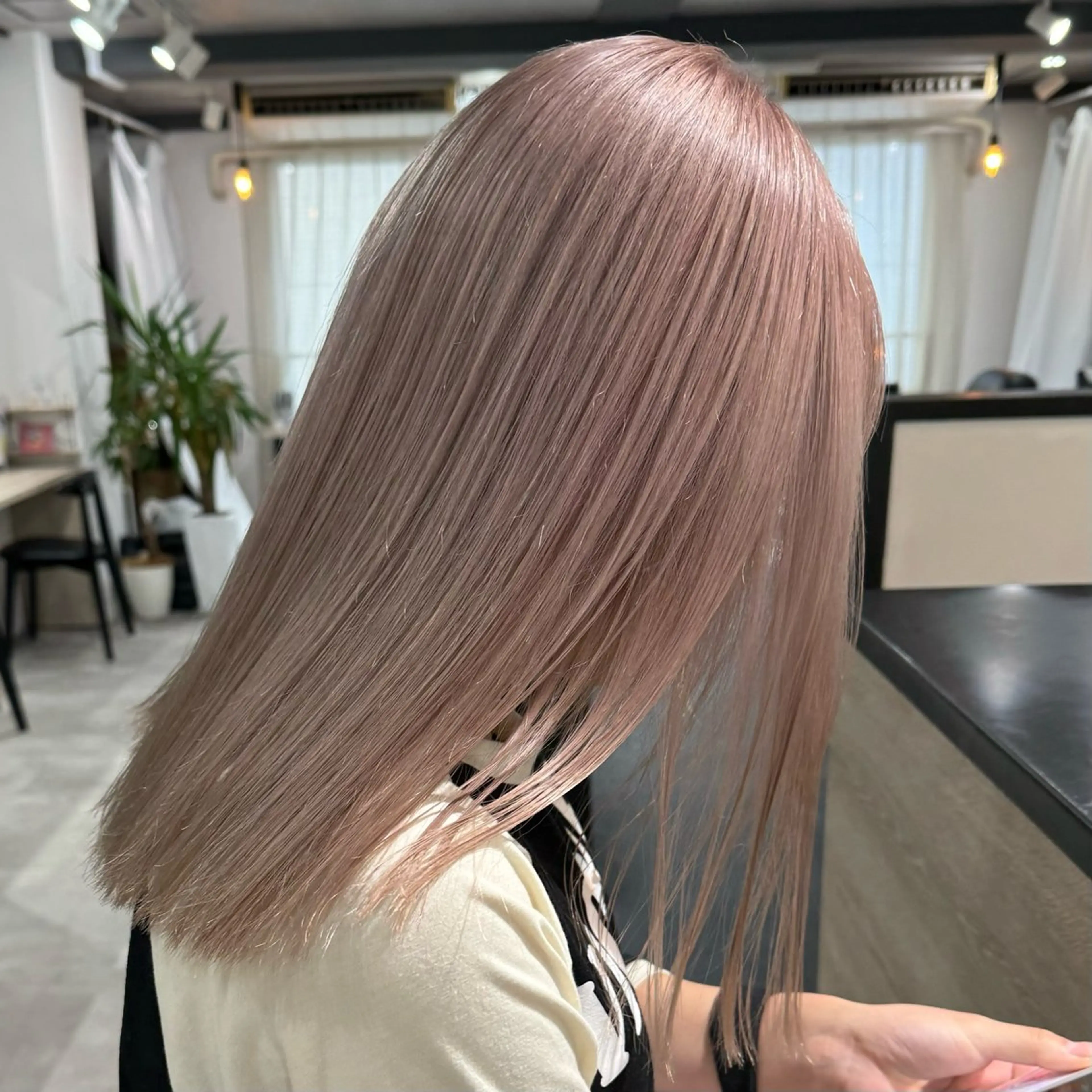 ミディアム ハイトーンイヤ リングカラー清水隆央のヘアスタイル