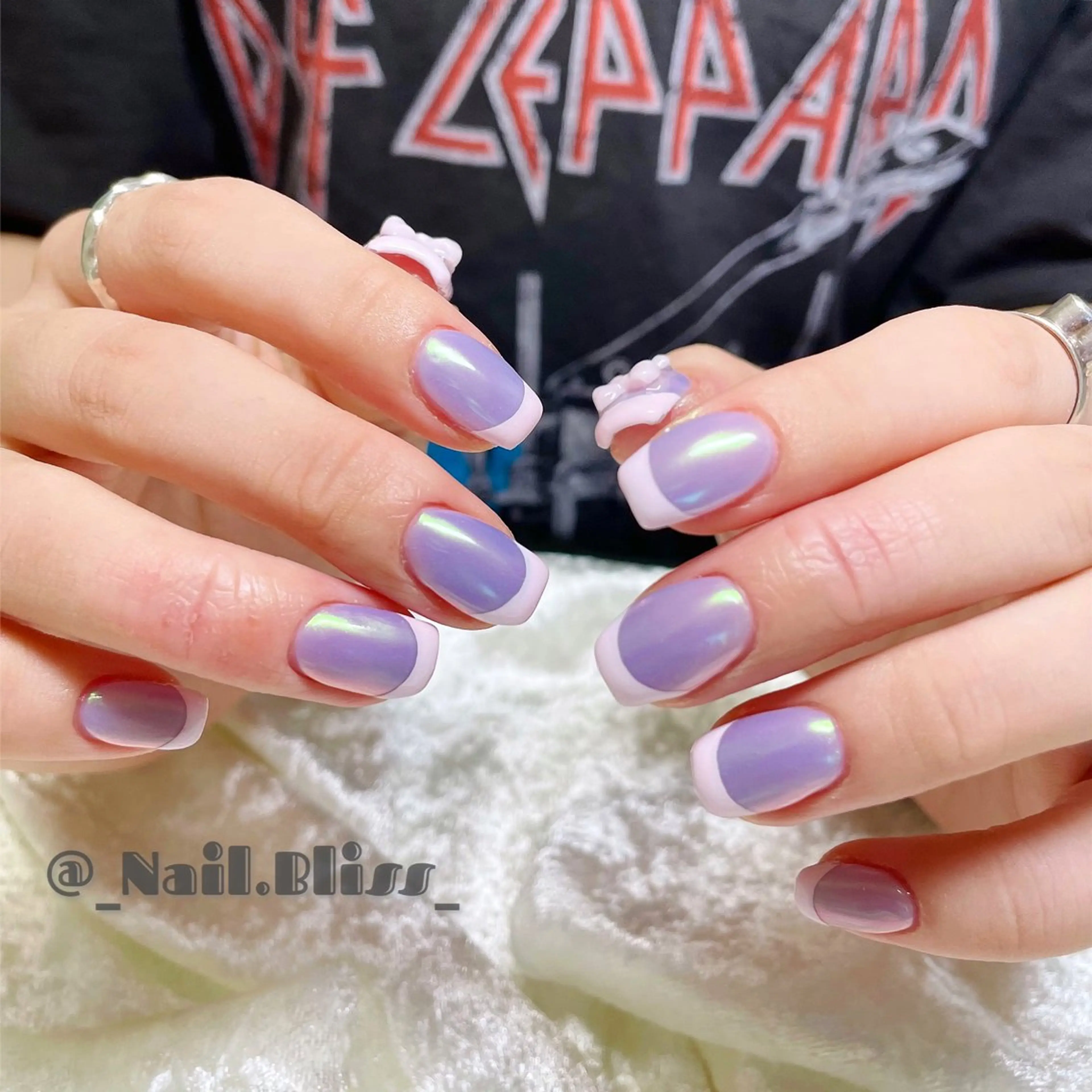 ネイル オーロラネイル フレンチネイル リボン ハンドネイル NAIL BLISSのネイルデザイン