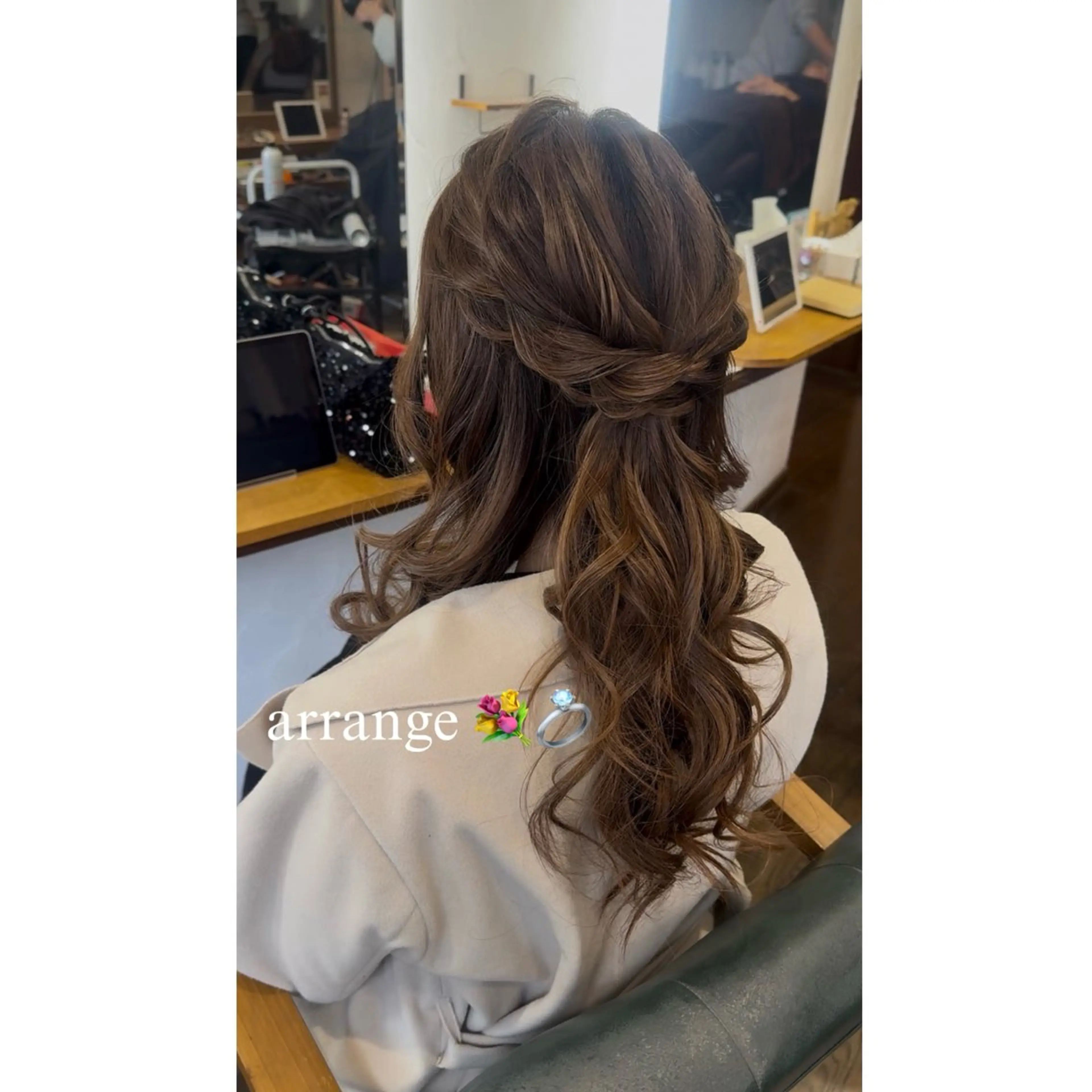 ロング ヘアアレンジ ハーフアップ ヘアセット ハイトーン/ ダブルカラー/透明感のヘアスタイル