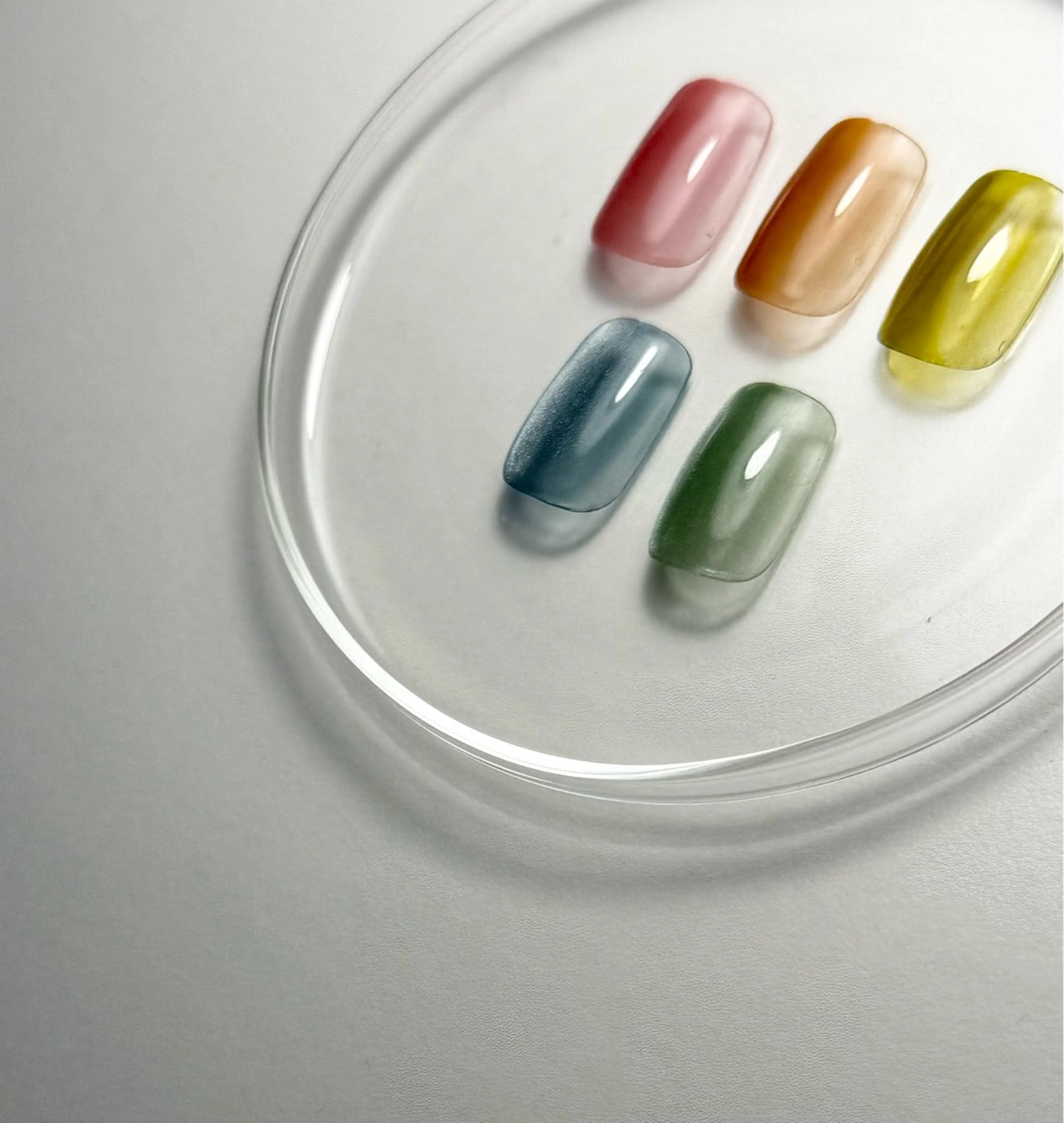 ネイル グラデーション マグネットネイル 北小岩ネイリスト吉田 由圭のネイルデザイン