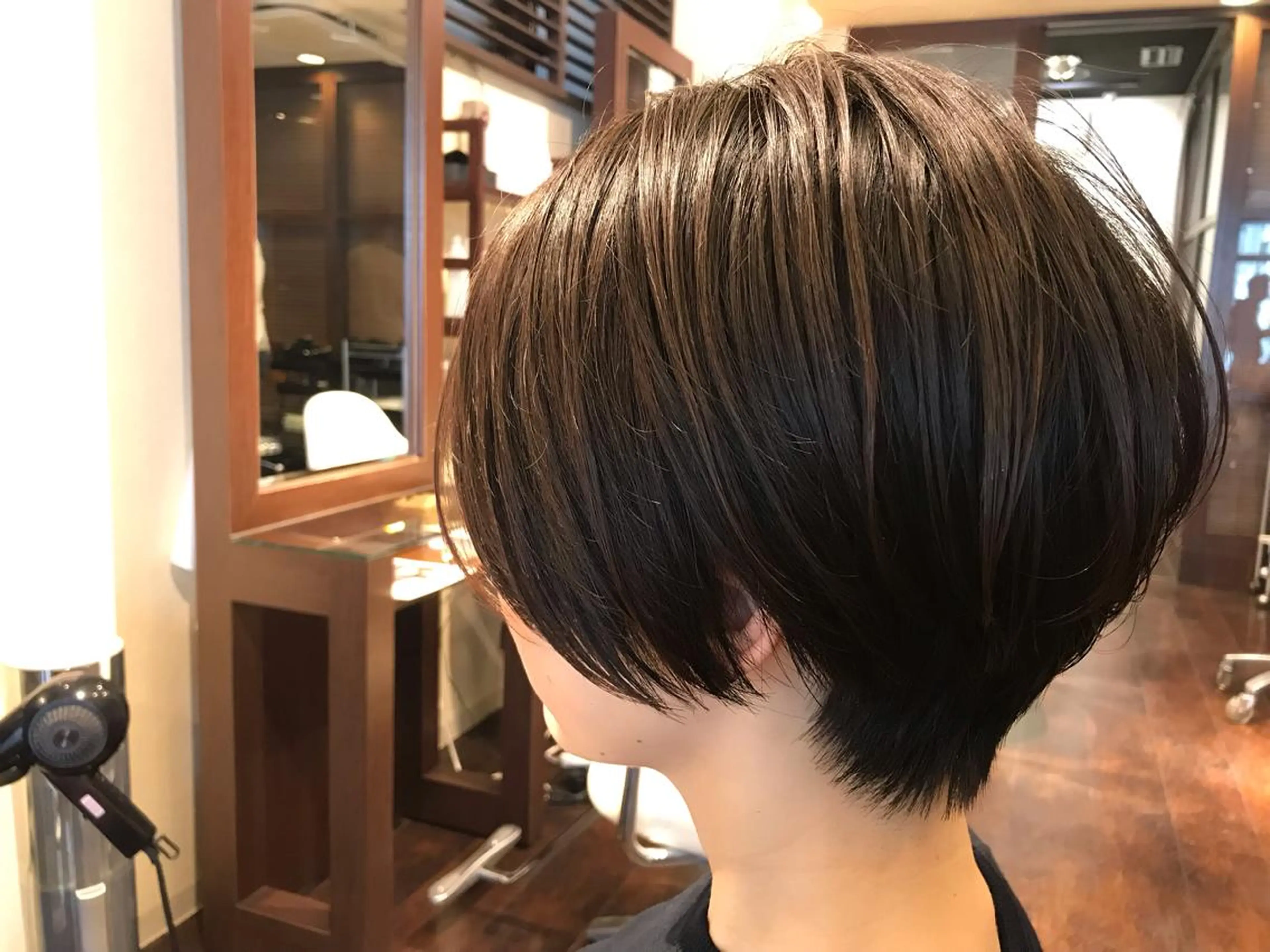 ショート ボブ 二渡 克尚のヘアスタイル