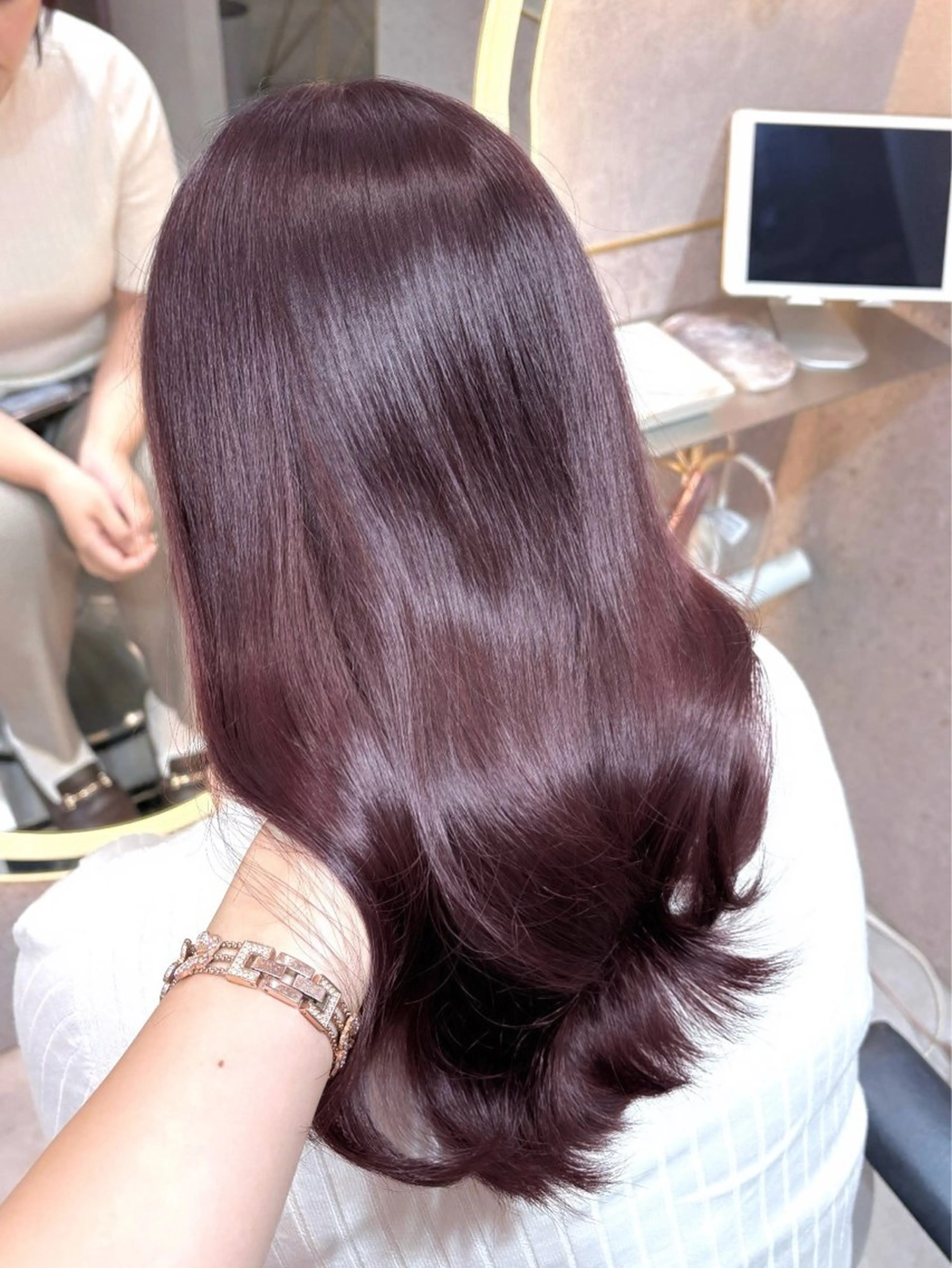 セミロング トリートメント カット ヘアカラー トリートメント 暖色カラー/新宿/韓 国風レイヤー鮫島志穂のヘアスタイル