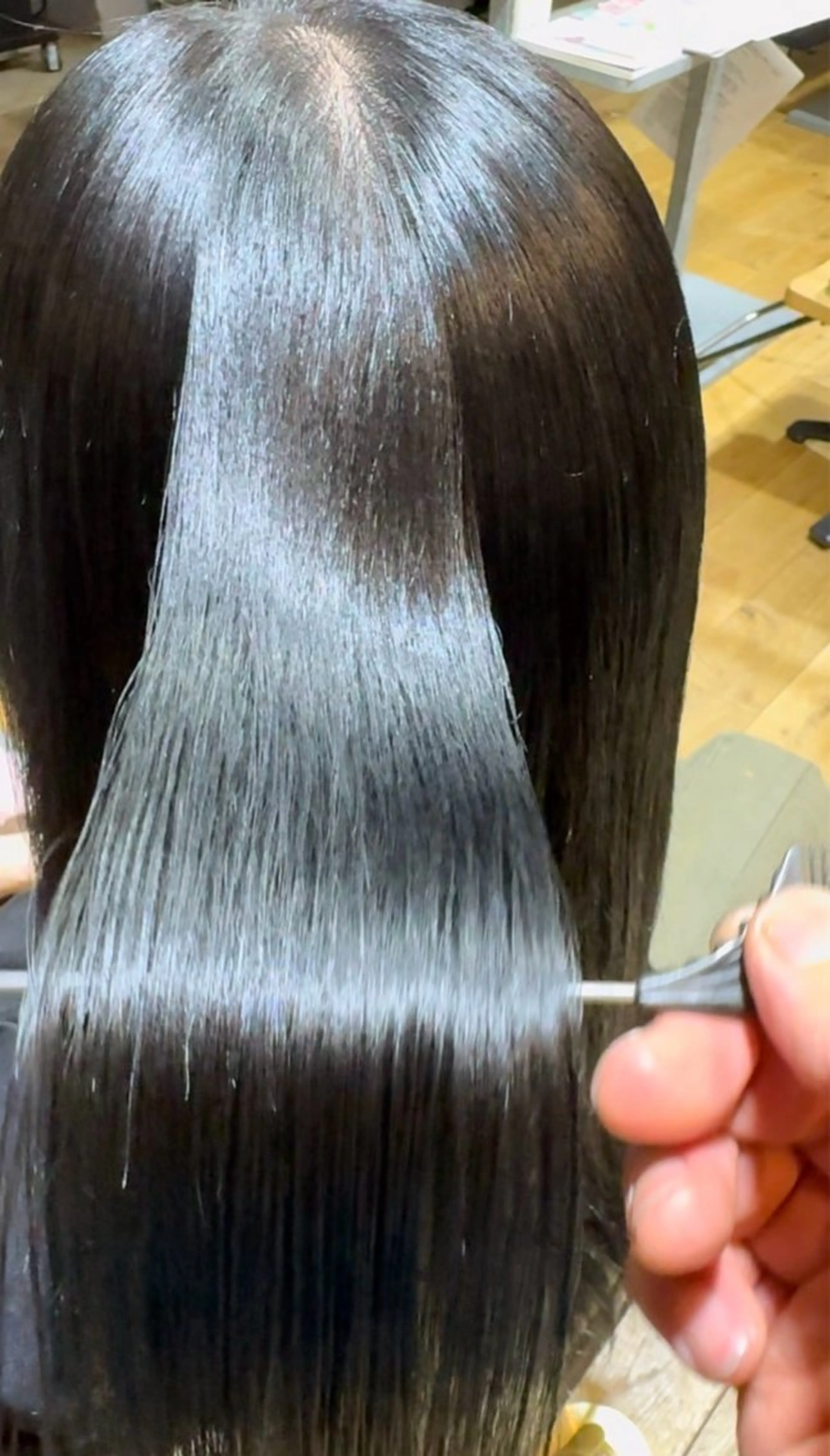 ロング 名駅／艶髪ストレート ／ヘッドスパ／伴怜奈のヘアスタイル