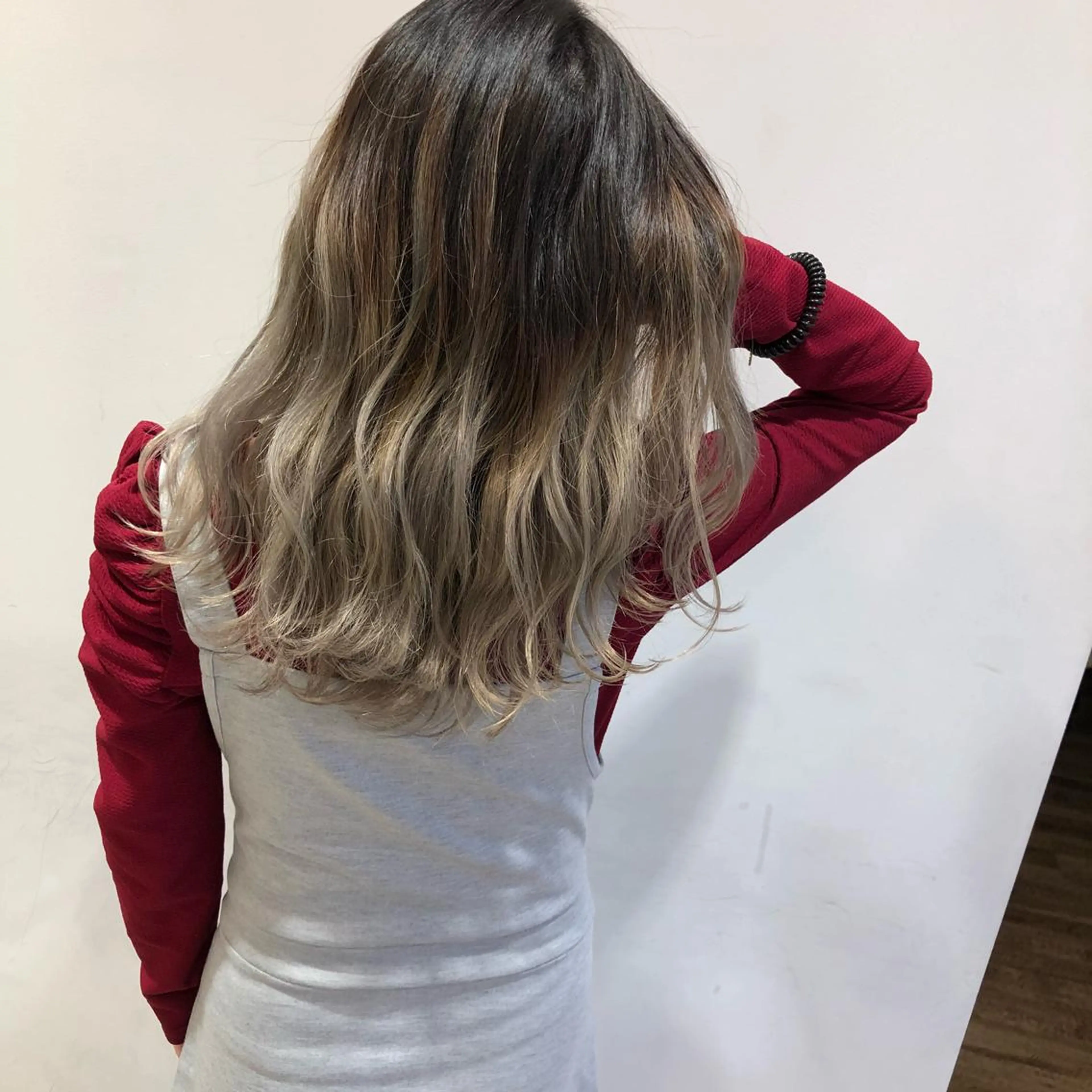 ロング 岩瀬 翔太のヘアスタイル