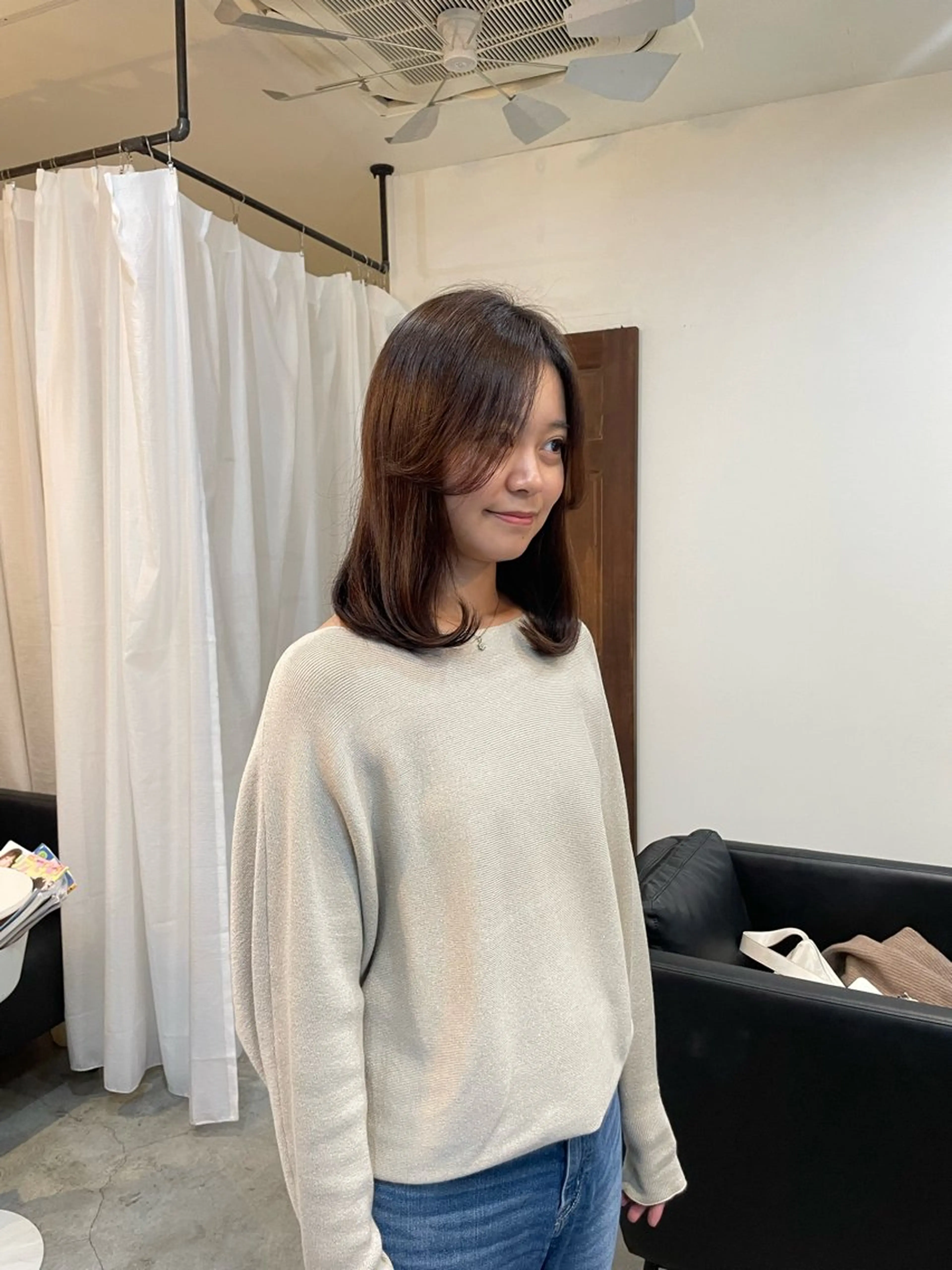 ミディアム カット ヘアカラー トリートメント 顔周りカット 🎀サヤカ🎀のヘアスタイル