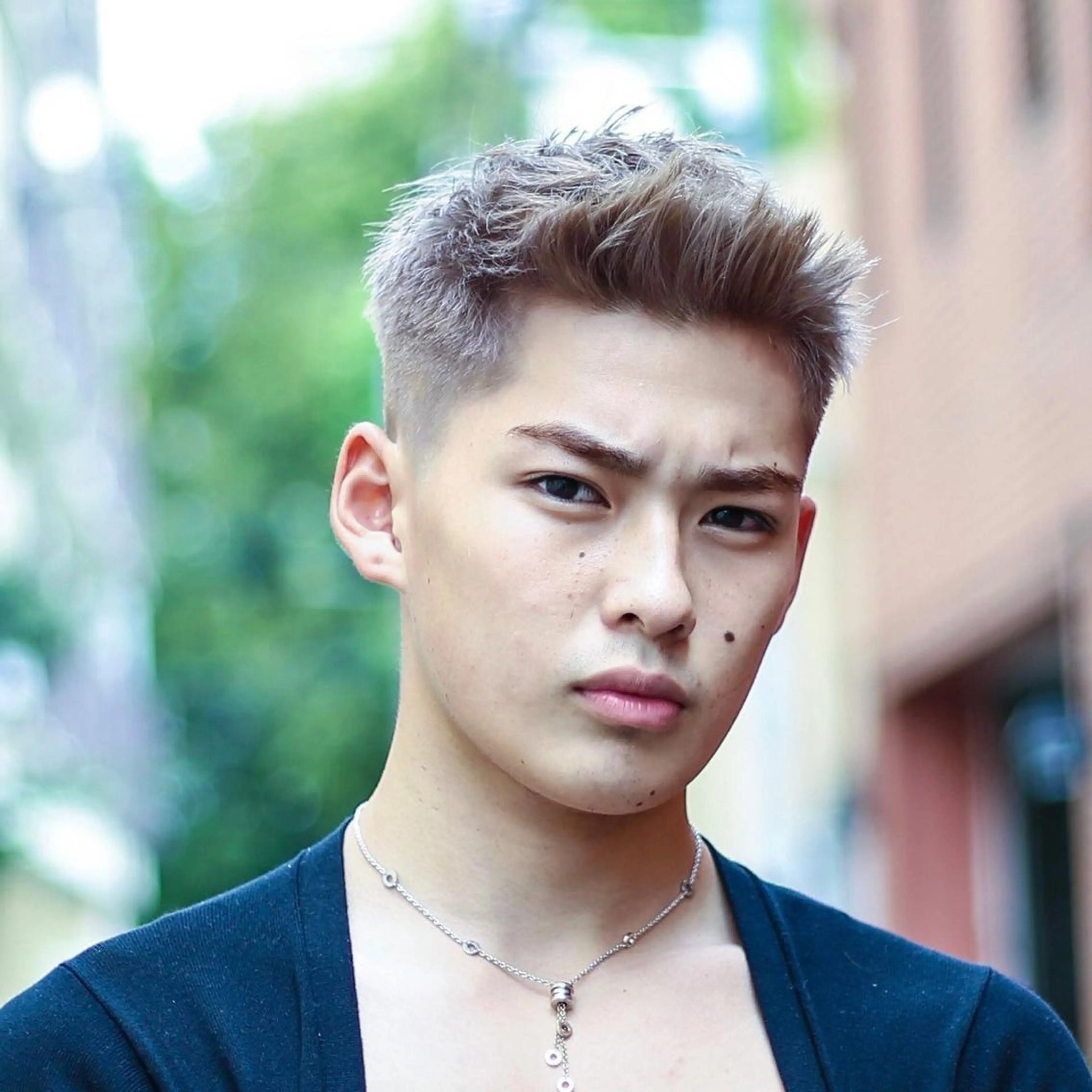 ショート カラー メンズ アップバング メンズブリーチ センターパート ダウンパーマ フェードカット カット ヘアカラー Men'ssalon LiG／kaitoのヘアスタイル