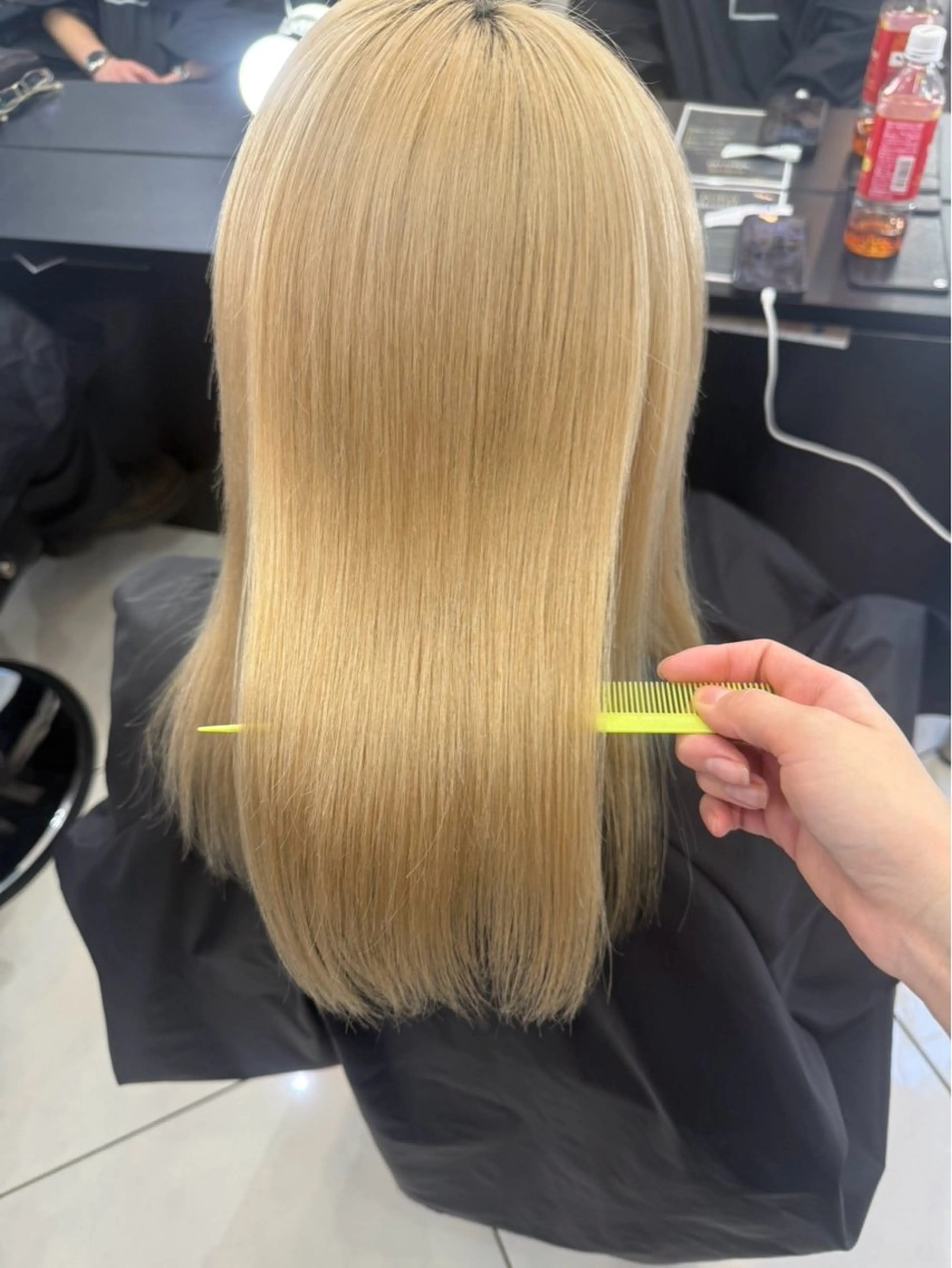 ブリーチ縮毛矯正+トリートメントの写真