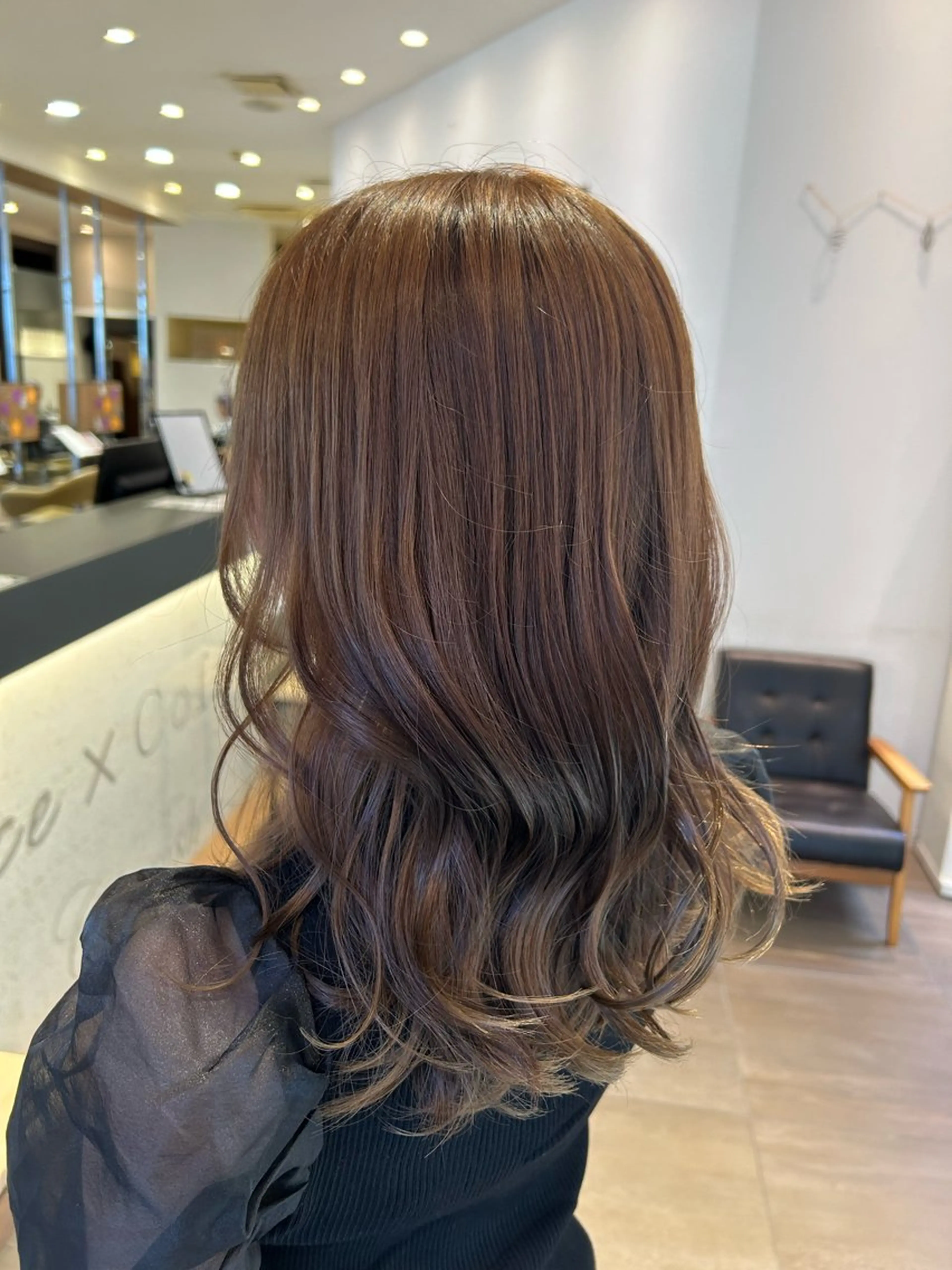 セミロング アッシュ 京野 美月のヘアスタイル