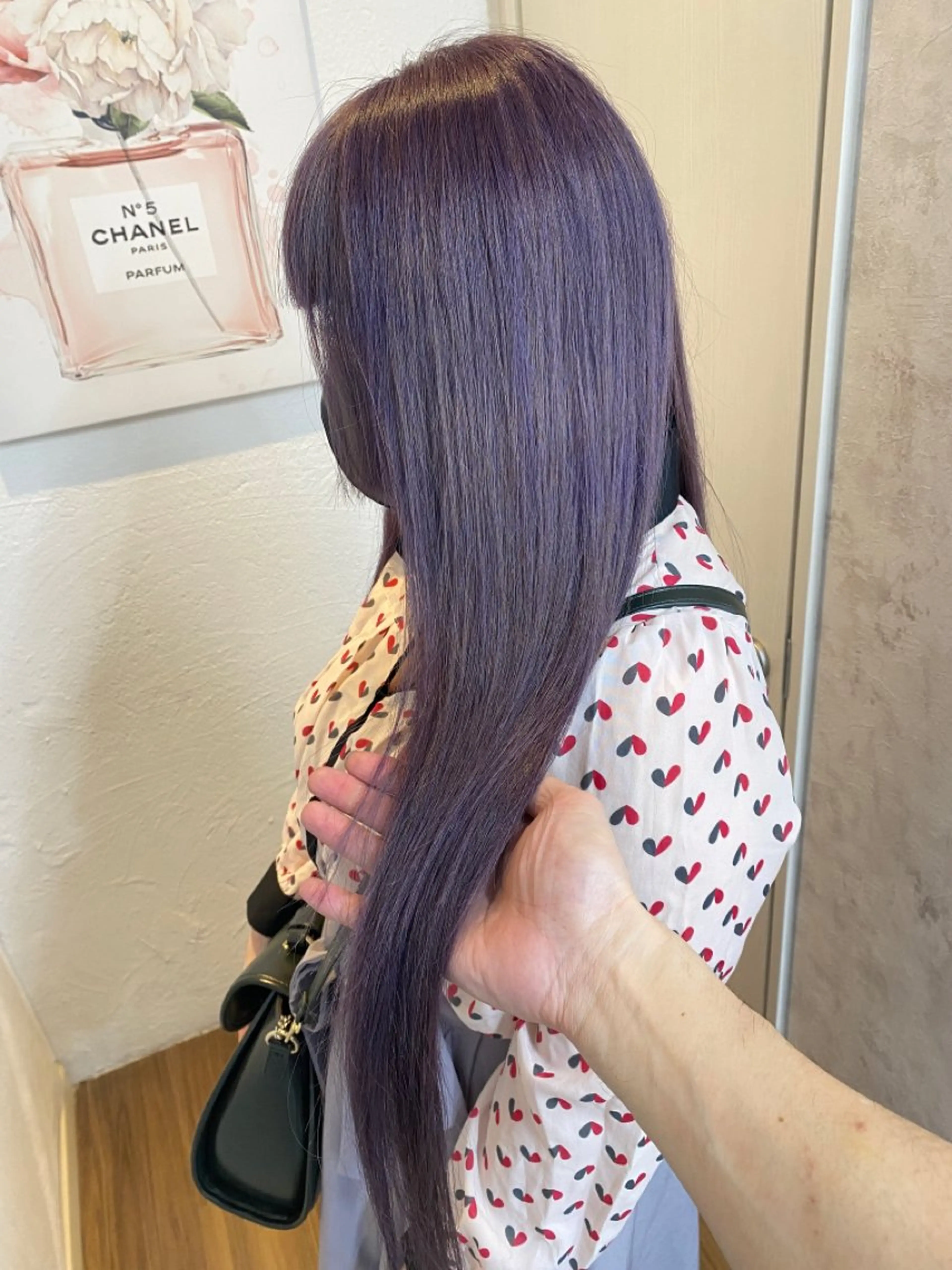 ロング パープルカラー カット ヘアカラー トリートメント GLOSS 心斎橋 山上のヘアスタイル