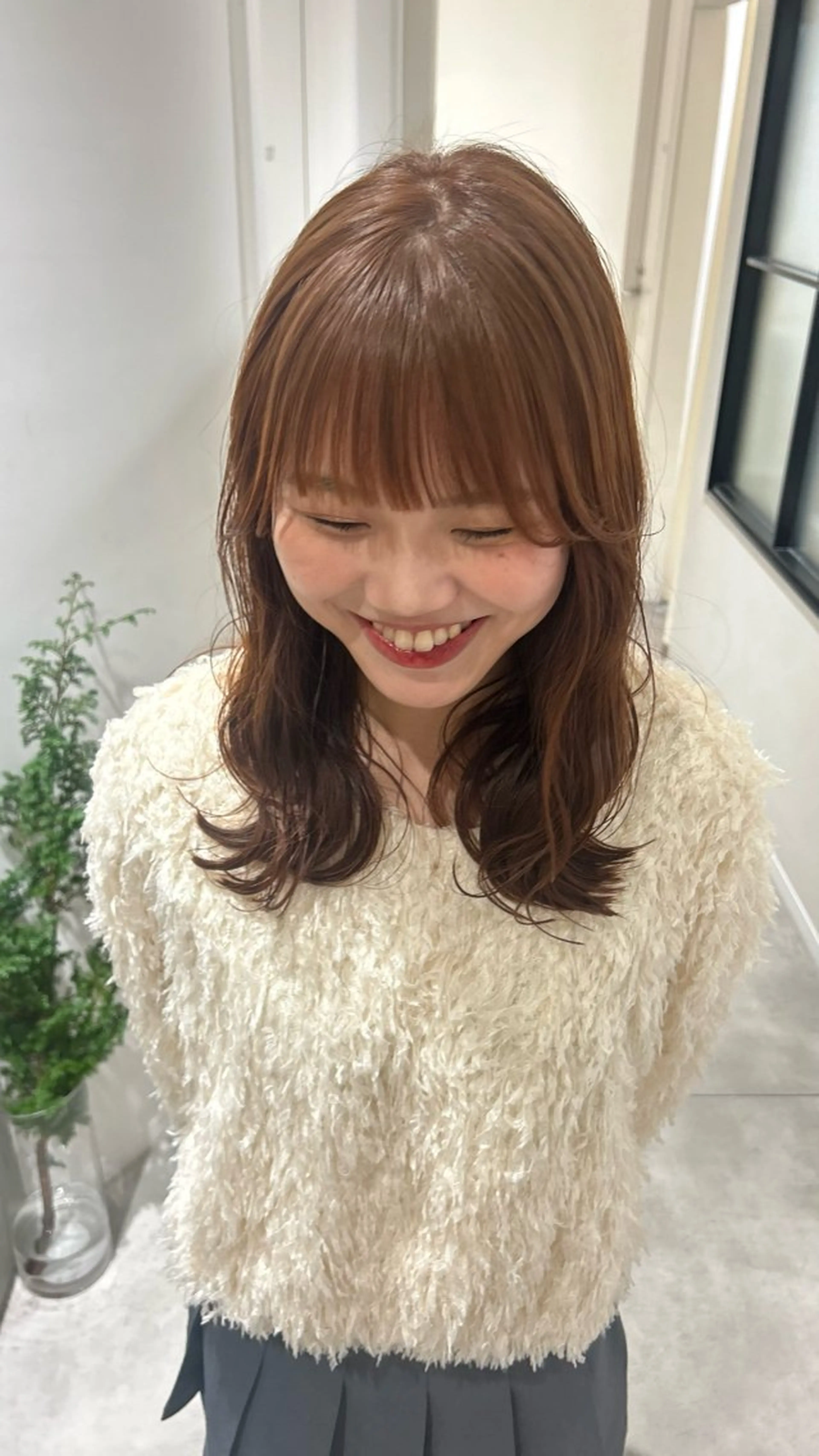 セミロング カラー ブリーチ ブラウンカラー ブリーチなしカラー オレンジ オレンジブラウン カット ヘアカラー オリーブベージュ/ ブリーチなし透明感のヘアスタイル