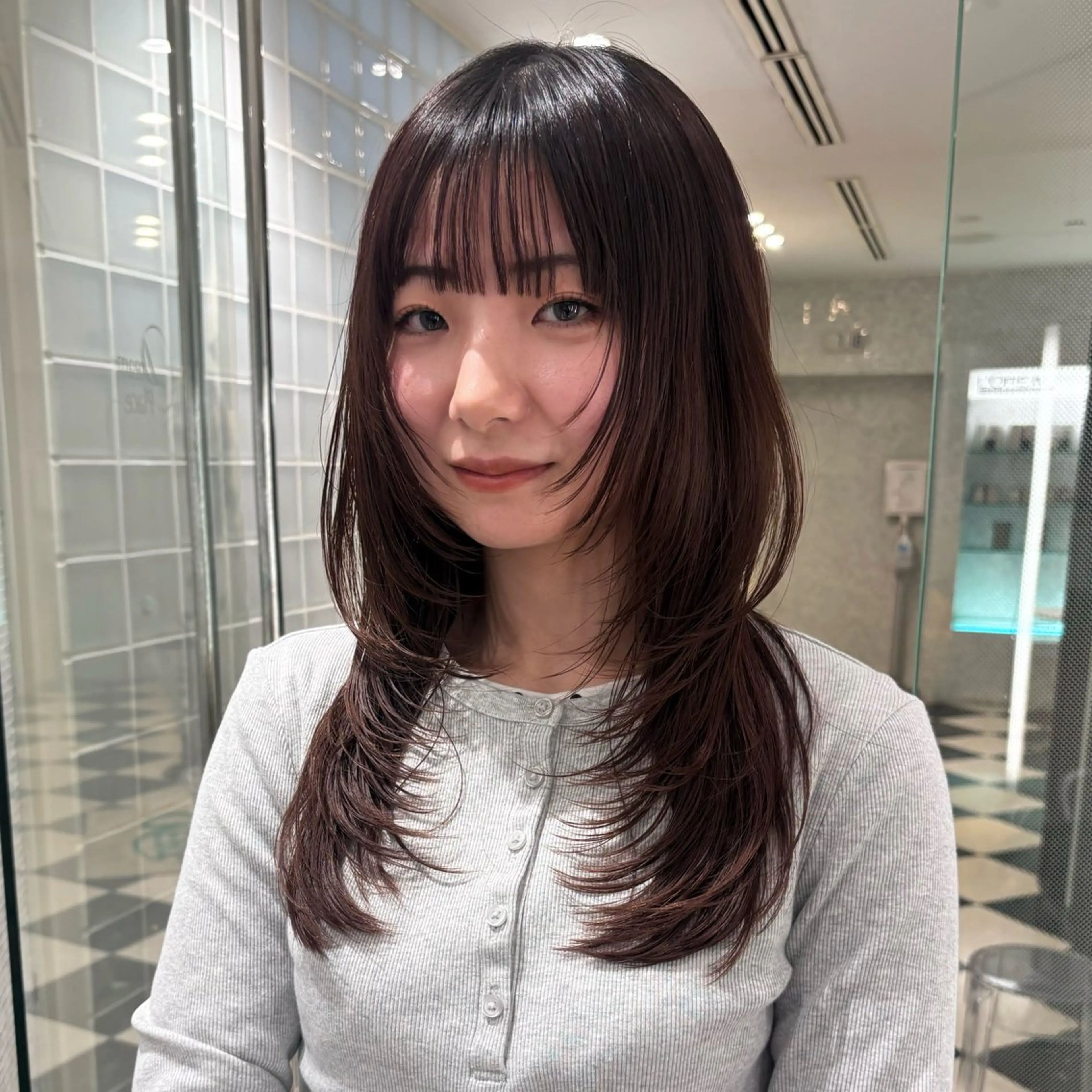 セミロング レイヤーカット 小顔カット 栄/レイヤーカット/ ベージュカラー/モモのヘアスタイル