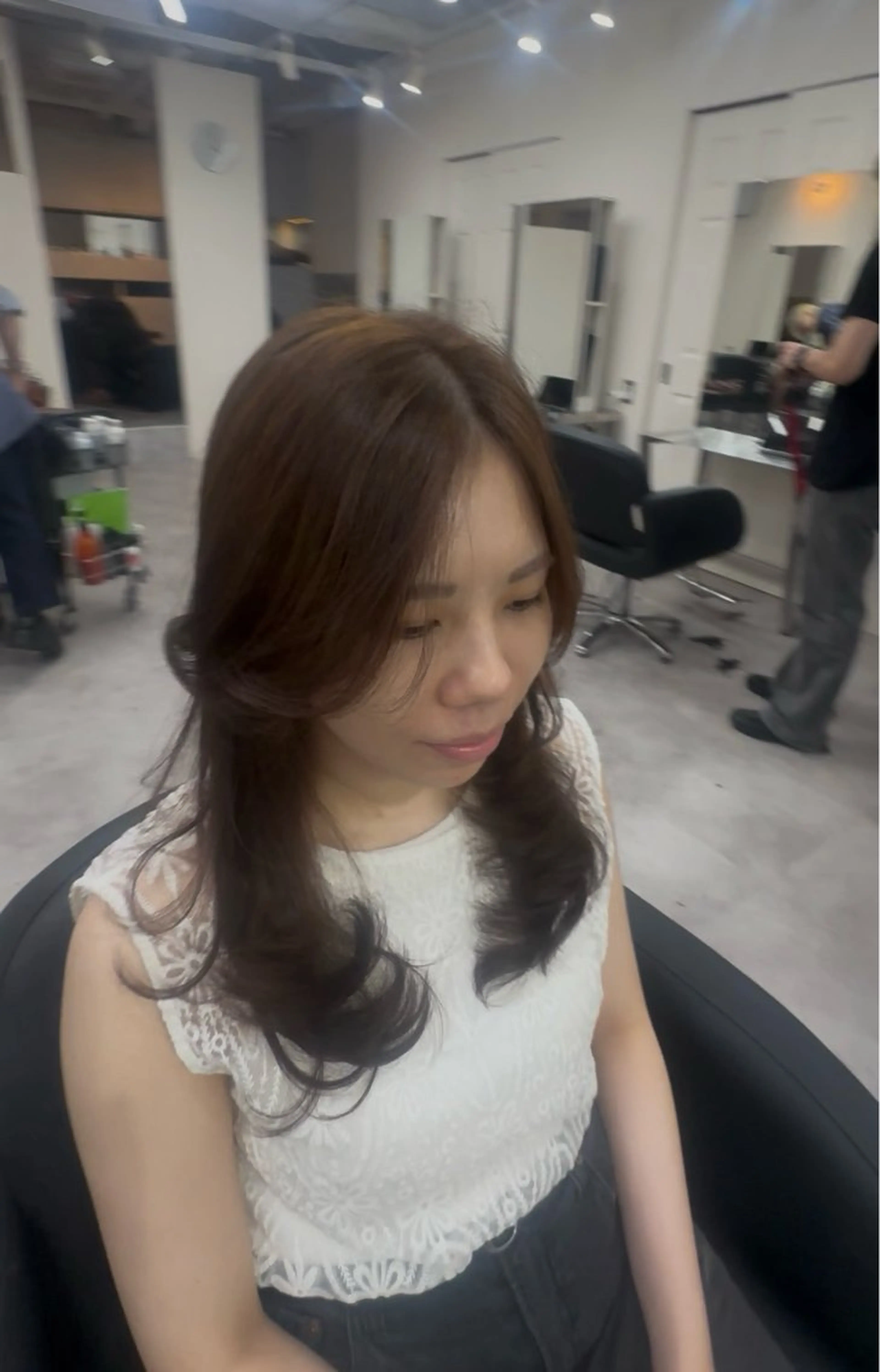 ロング カット 縮毛矯正 トリートメント 🫧とぅるん艶髪🫧 透明感カラー×猿渡のヘアスタイル