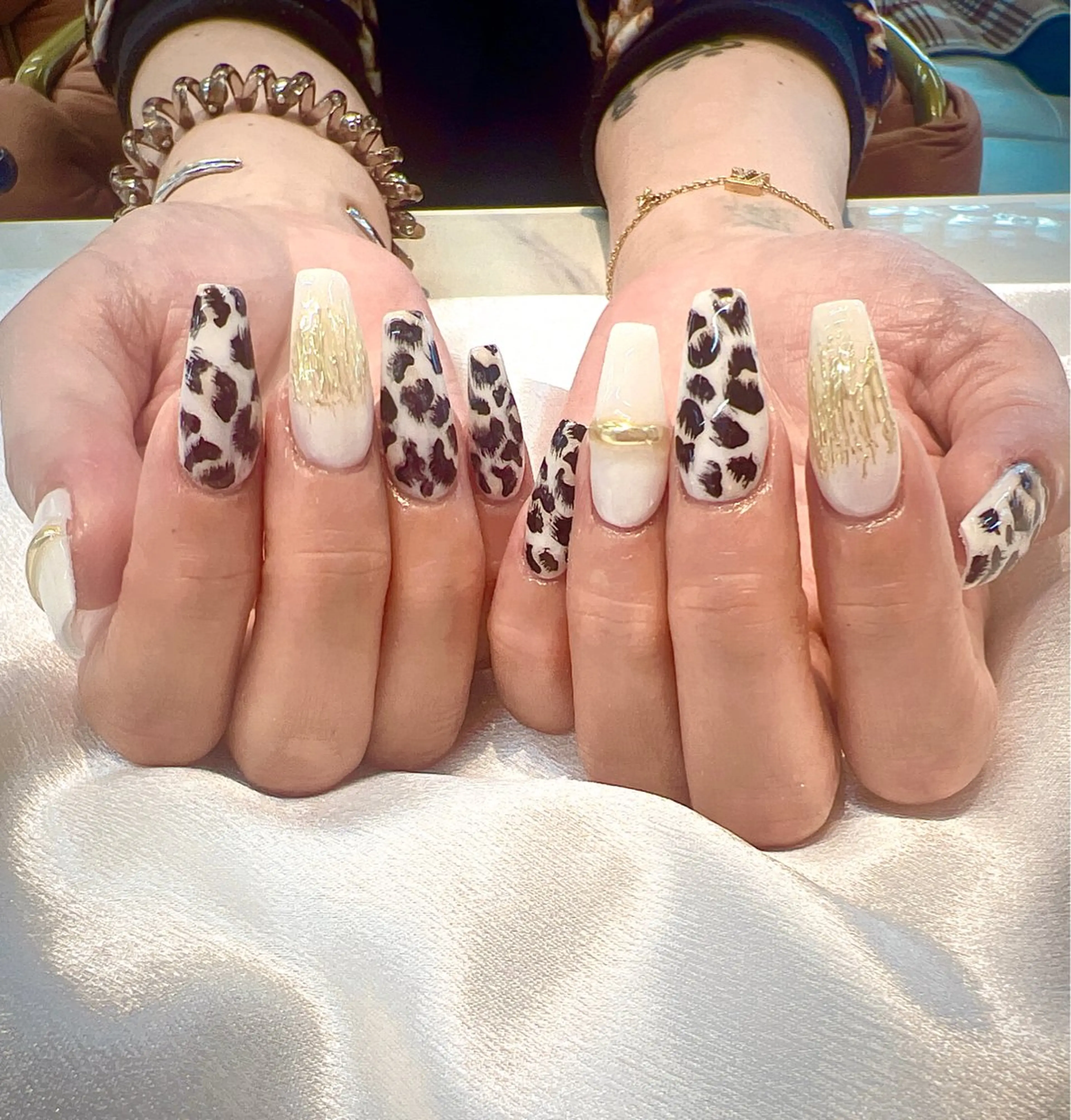 ネイル チークネイル 長さ出し ジェルネイル マグネットネイル 持ち込み ハンドネイル ハンドケア ラッキーネイルサロン 西川口東口店のネイルデザイン