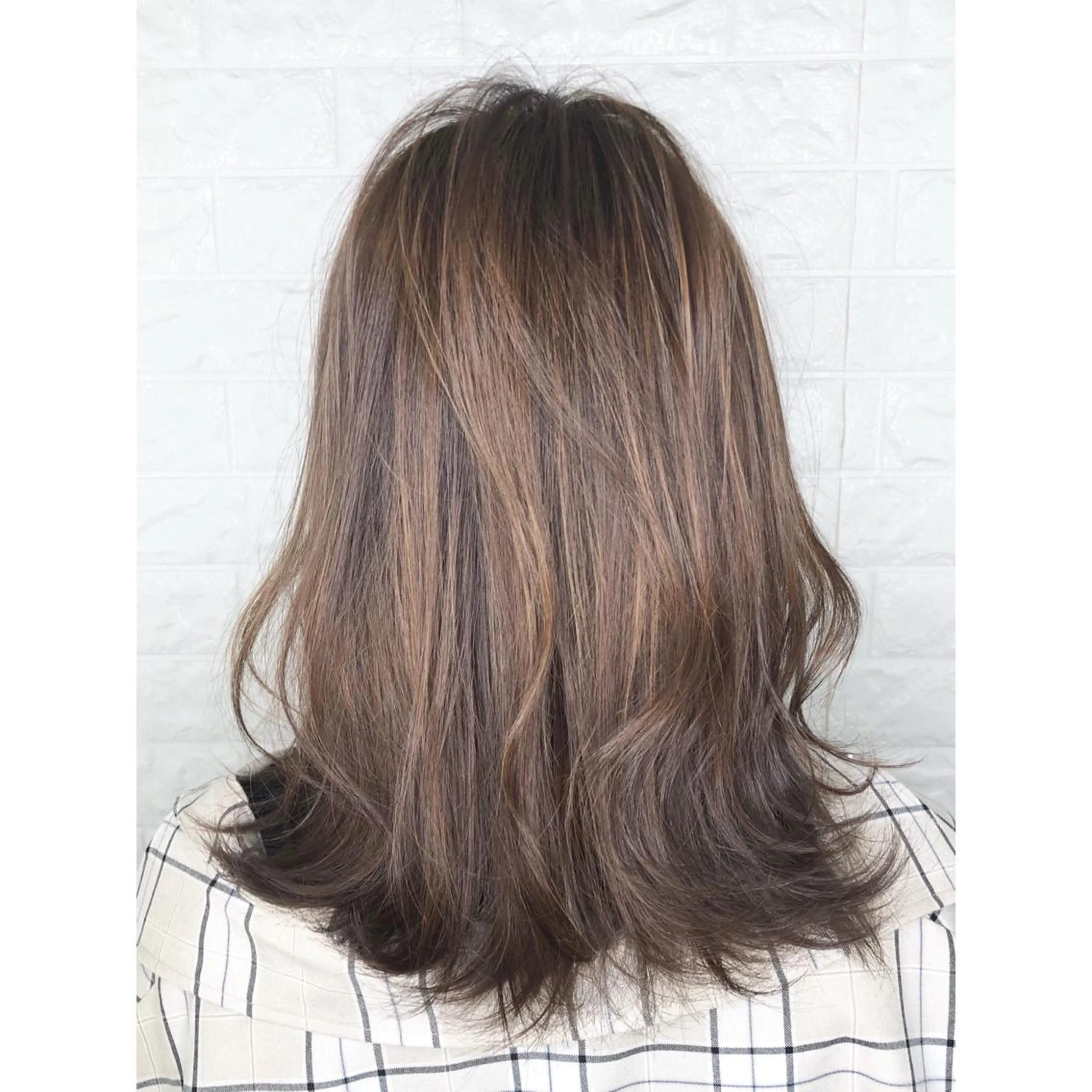 ミディアム カラー ベージュカラー ブリーチ ブラウンカラー ブラウンベージュ 透明感カラー 髪質改善特化KIZU /艶髪研究（京都）のヘアスタイル