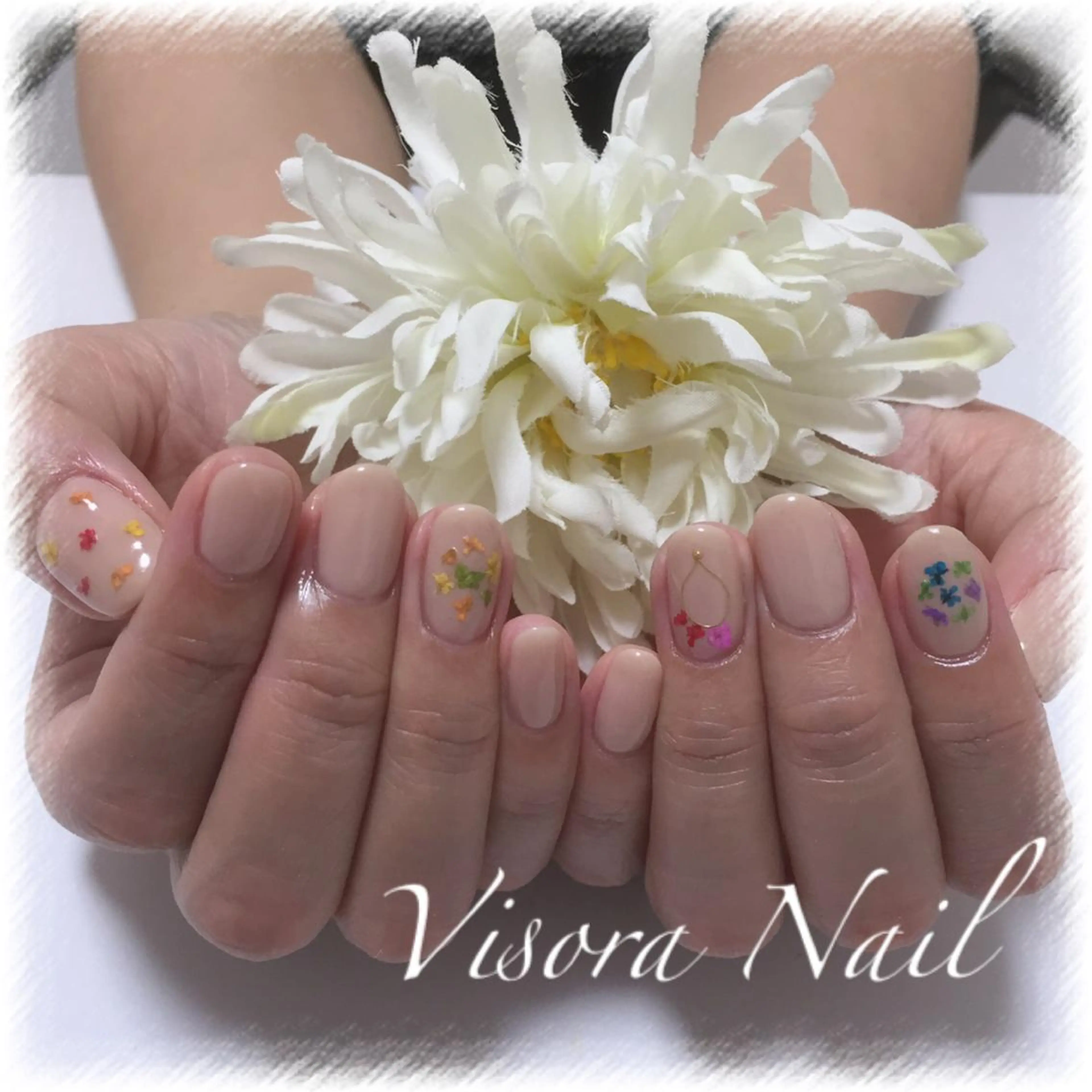 ネイル 美SORA ～ｳﾞｨｿﾗ～のネイルデザイン