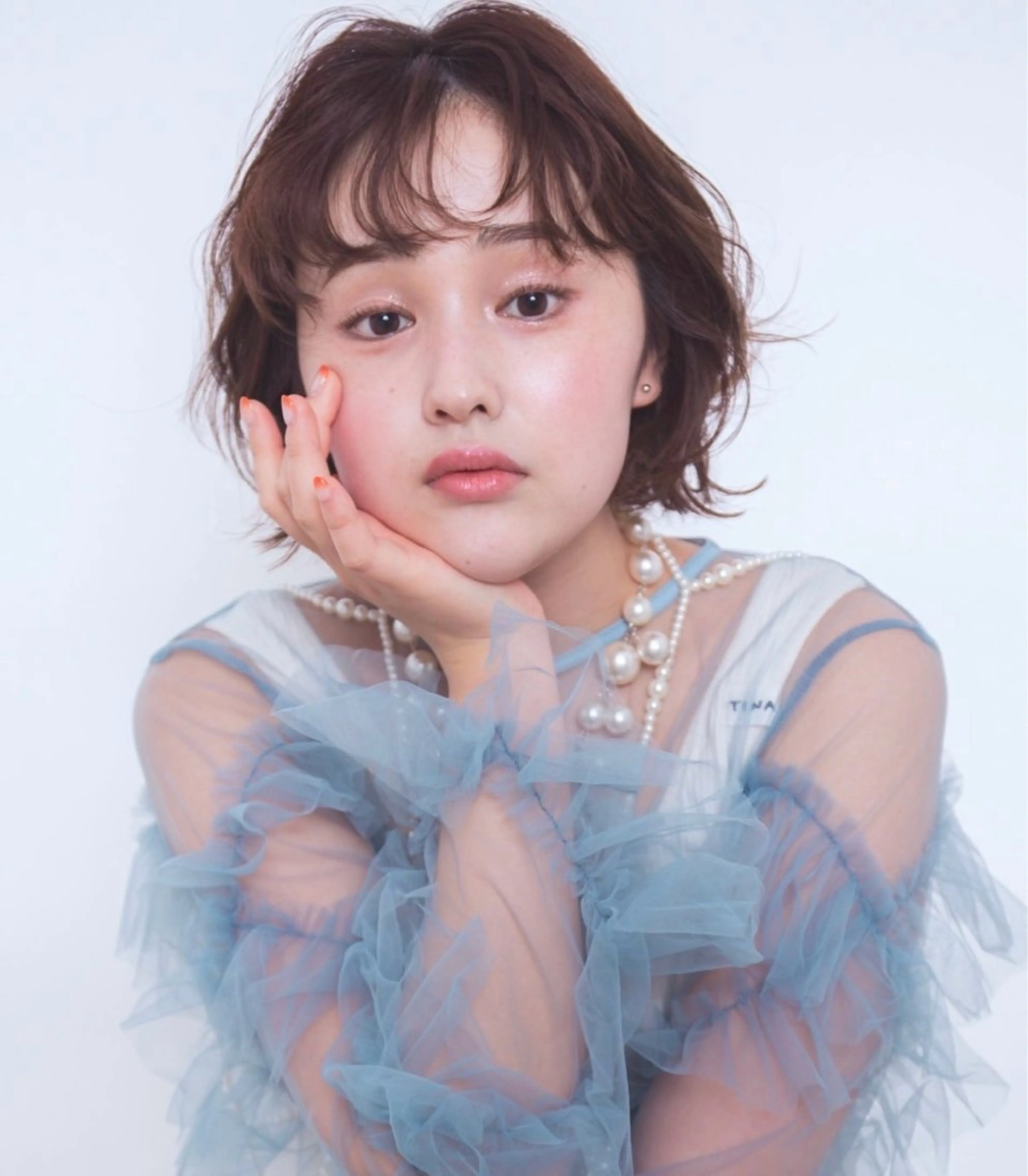 ミディアム 西浦 杏音のヘアスタイル